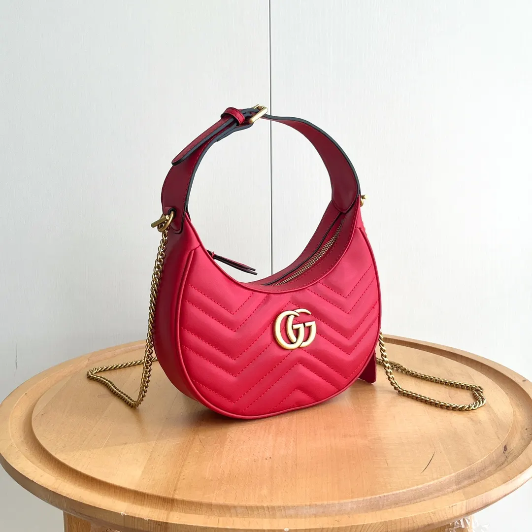 Gucci Marmont 红色 菱格绗缝 腋下包