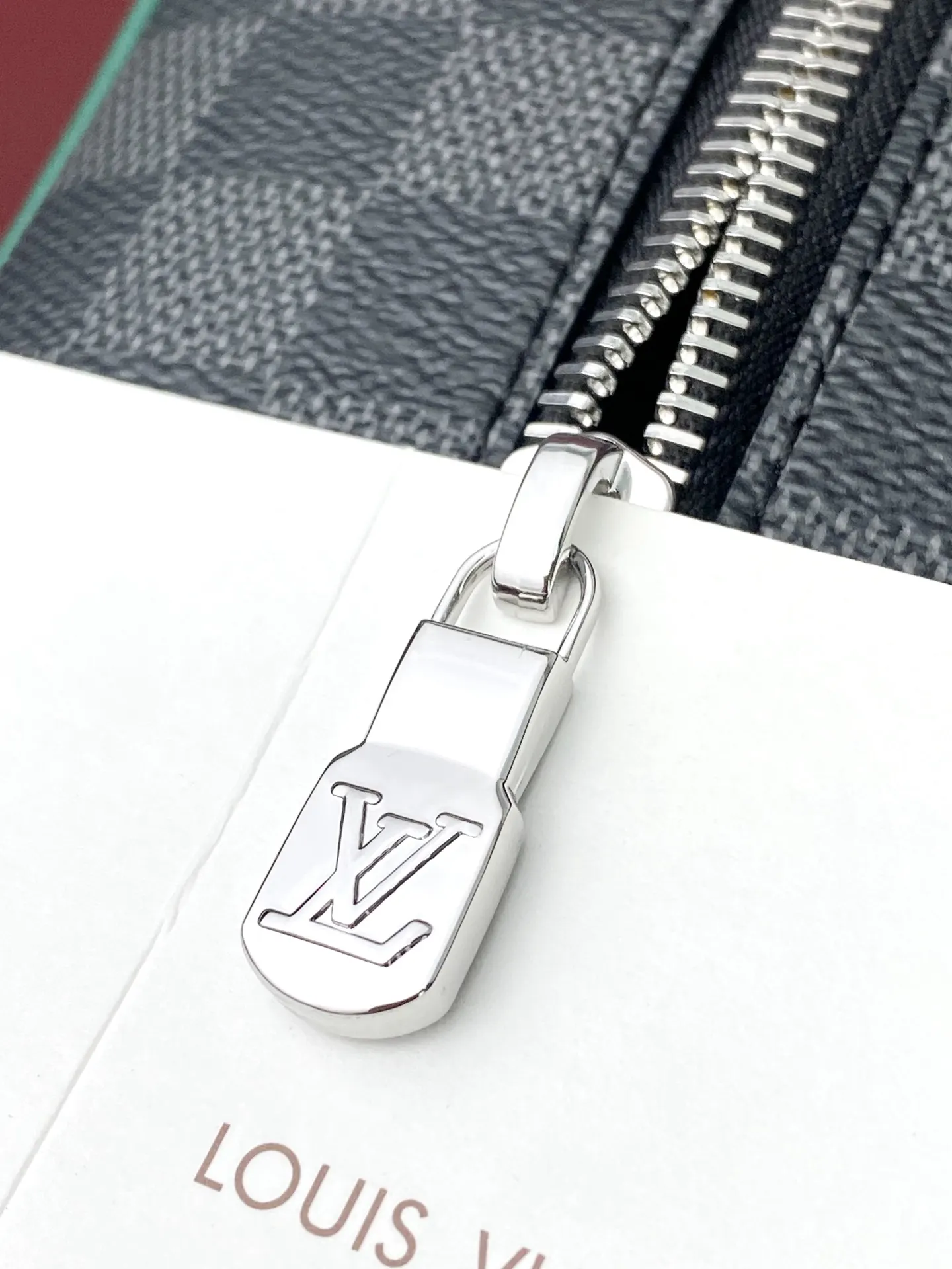 Louis Vuitton Cosmetic Pouch Canvas Image 10 Louis Vuitton Cosmetic Pouch Canvas Image 10