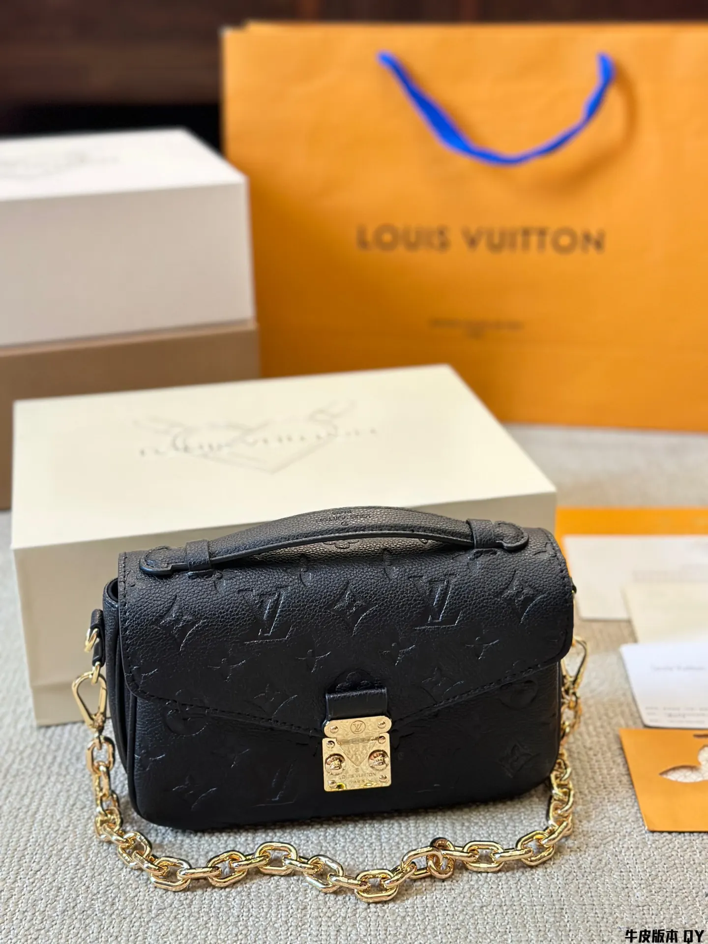 LV 老花 金色 牛皮 Pochette Metis Ea 斜背包 輕便斜挎款(數字7) LV 老花 金色 牛皮 Pochette Metis Ea 斜背包 輕便斜挎款(數字7)