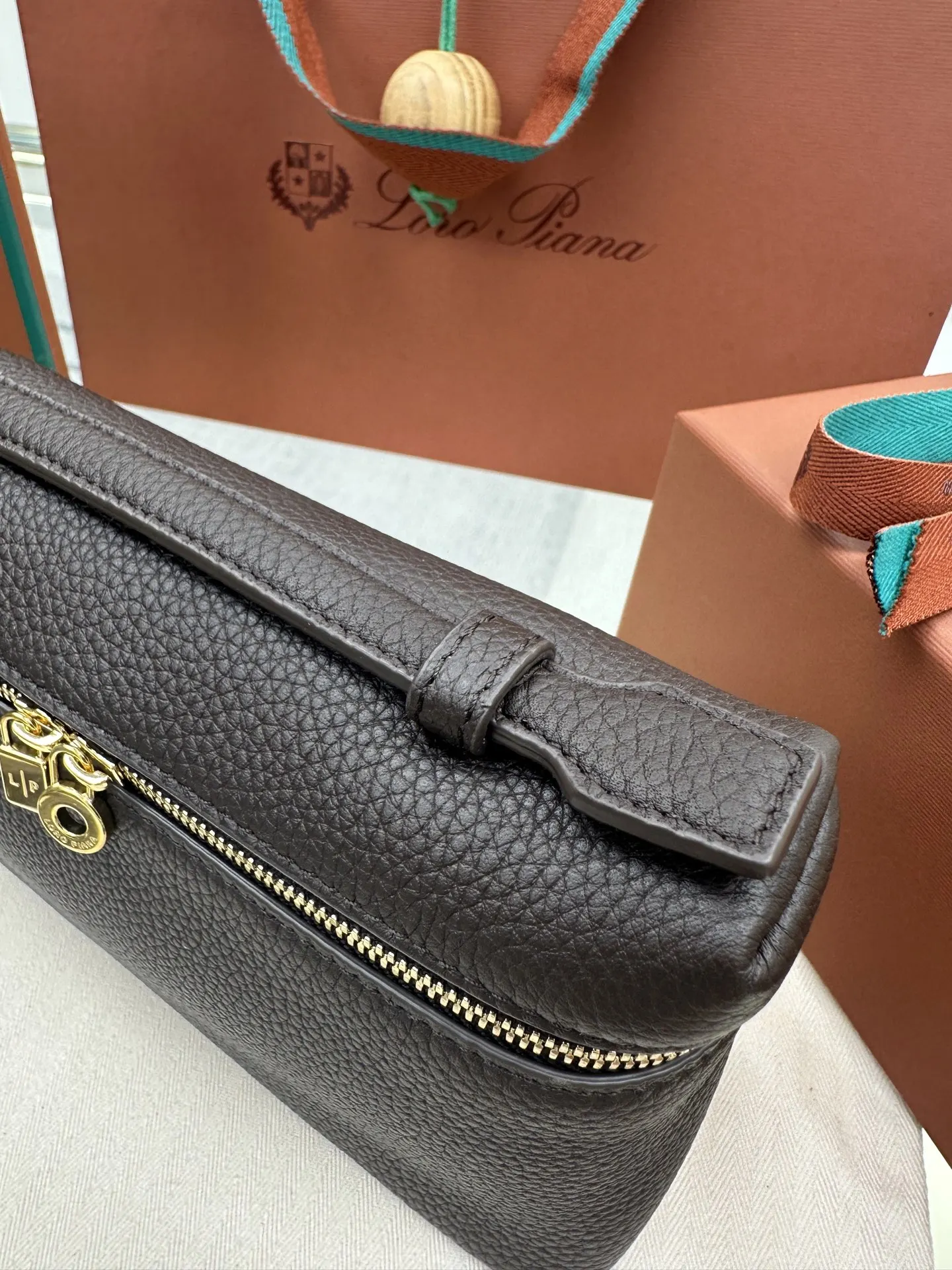 Crossbody Bag Lightweight Leather