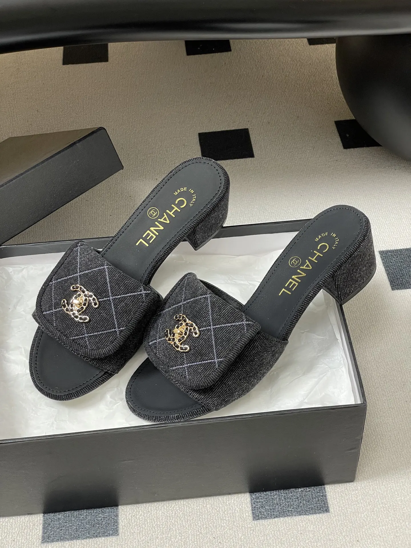 Chanel 黑色牛皮拖鞋 休闲凉拖