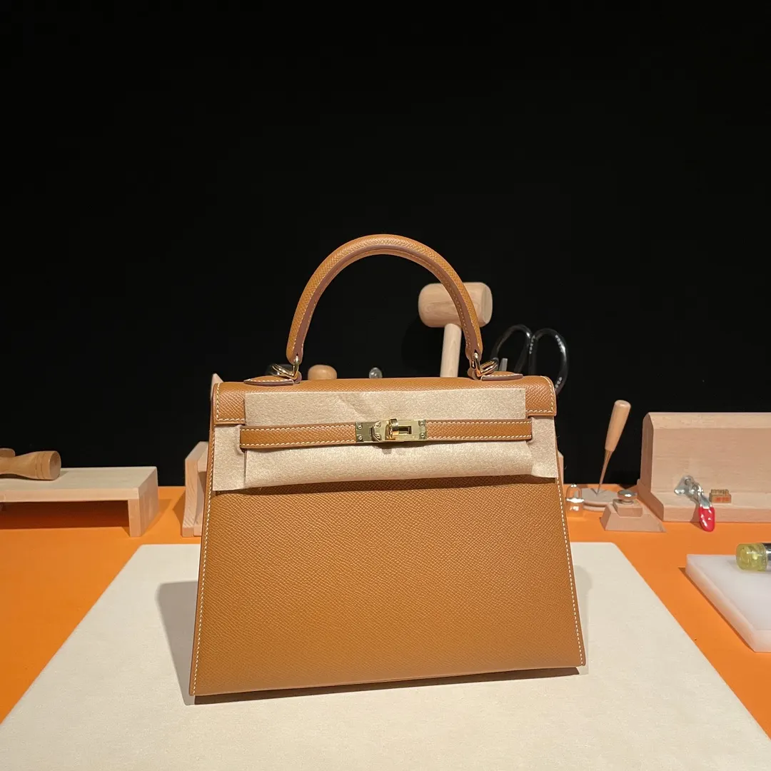 Hermès Kelly Brown Handbag