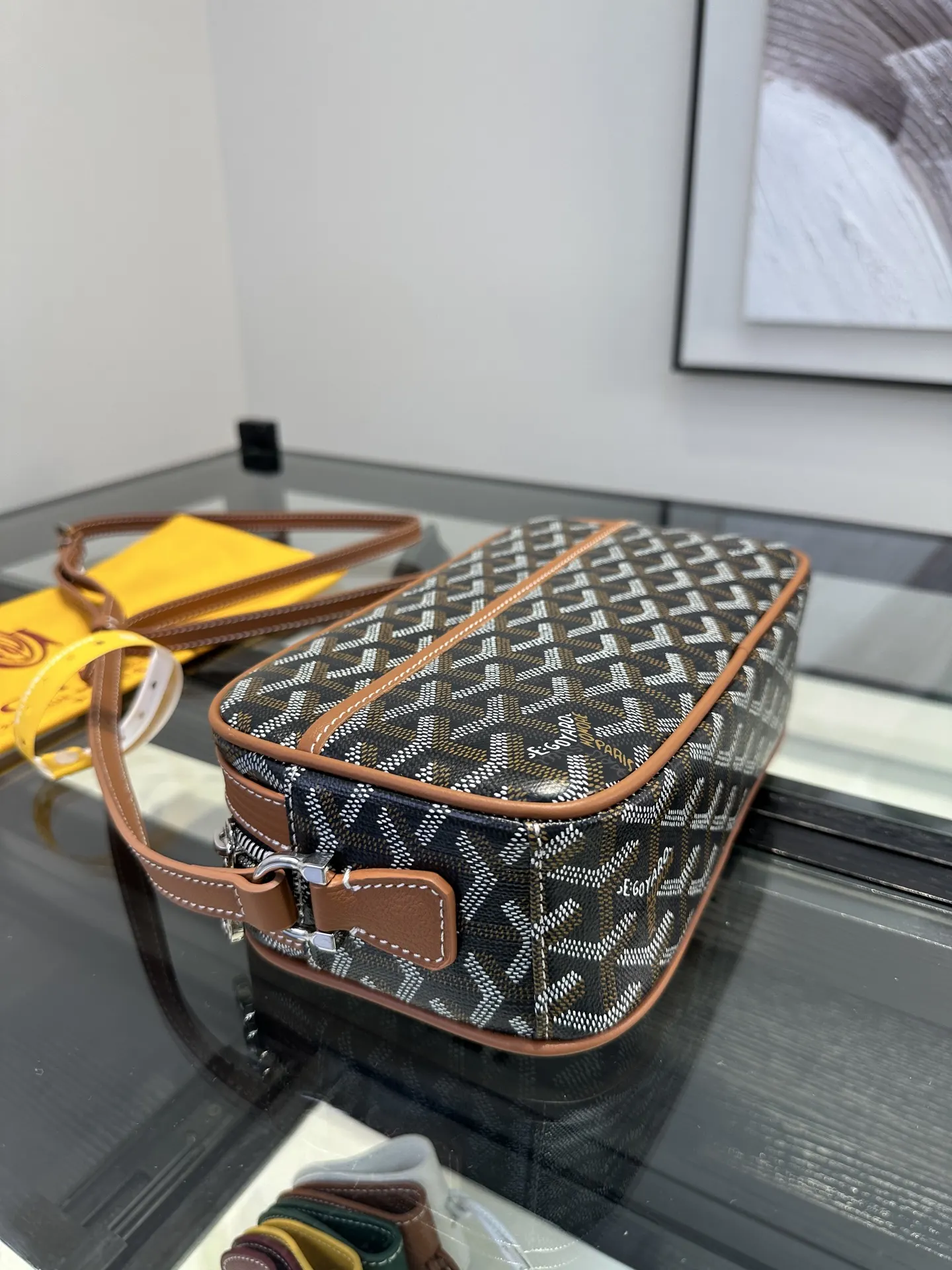 Goyard 棕色 Cap Vert相机包 斜挎包 棕色 是戈雅的经典 轻便斜挎款
