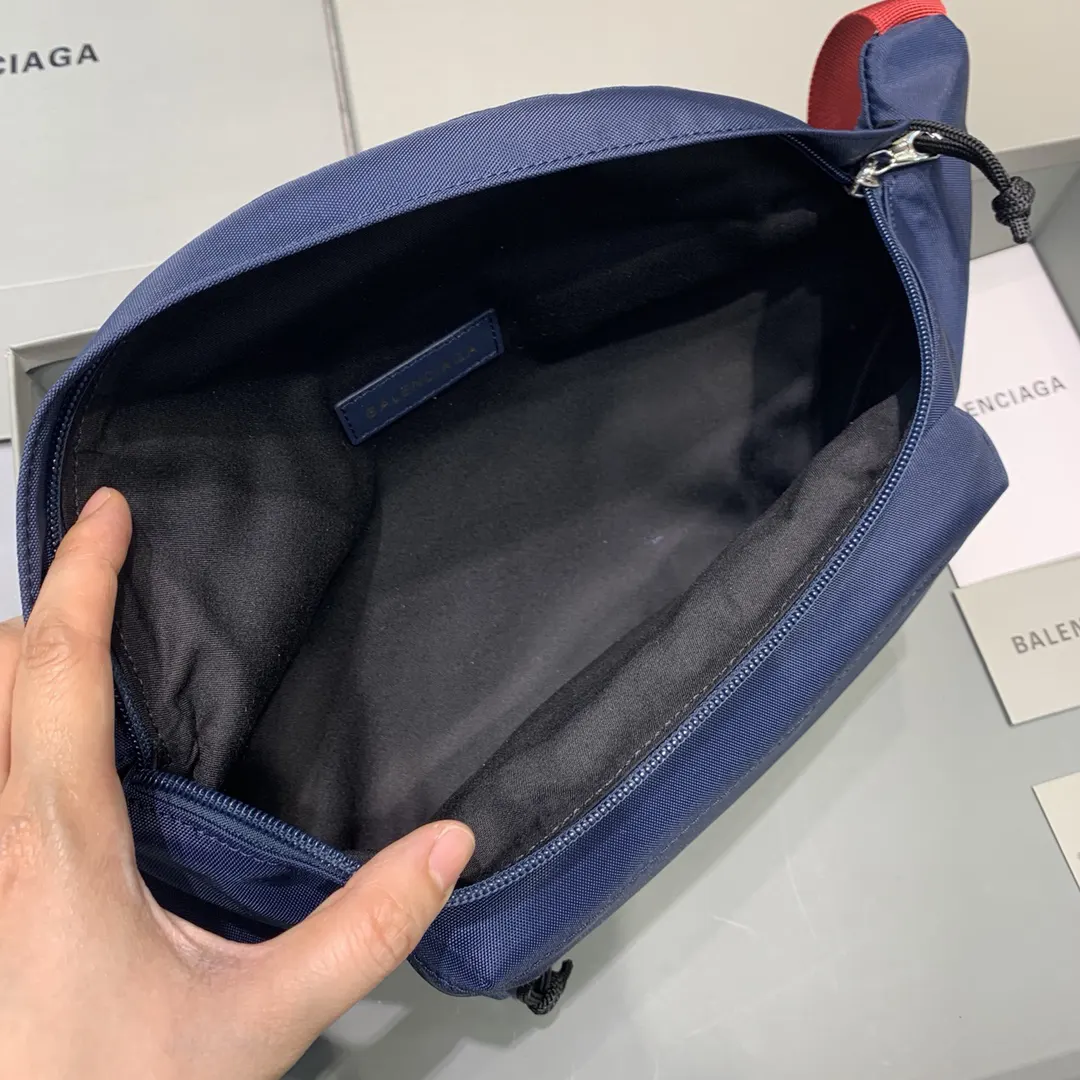 Belt Bag Casual Image 8 Belt Bag Casual Image 8