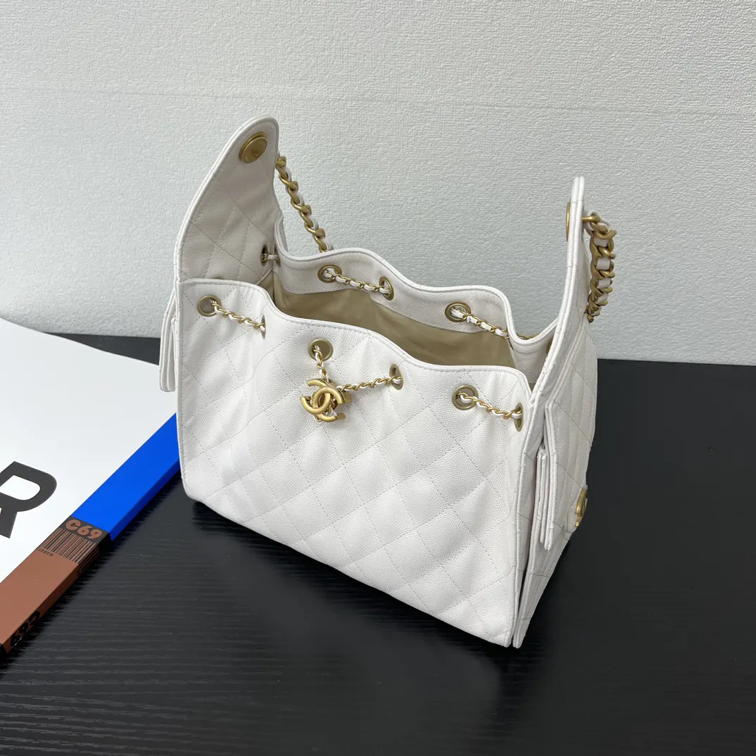CHANEL 银灰色牛皮Hobo腋下包 金链款 复古款