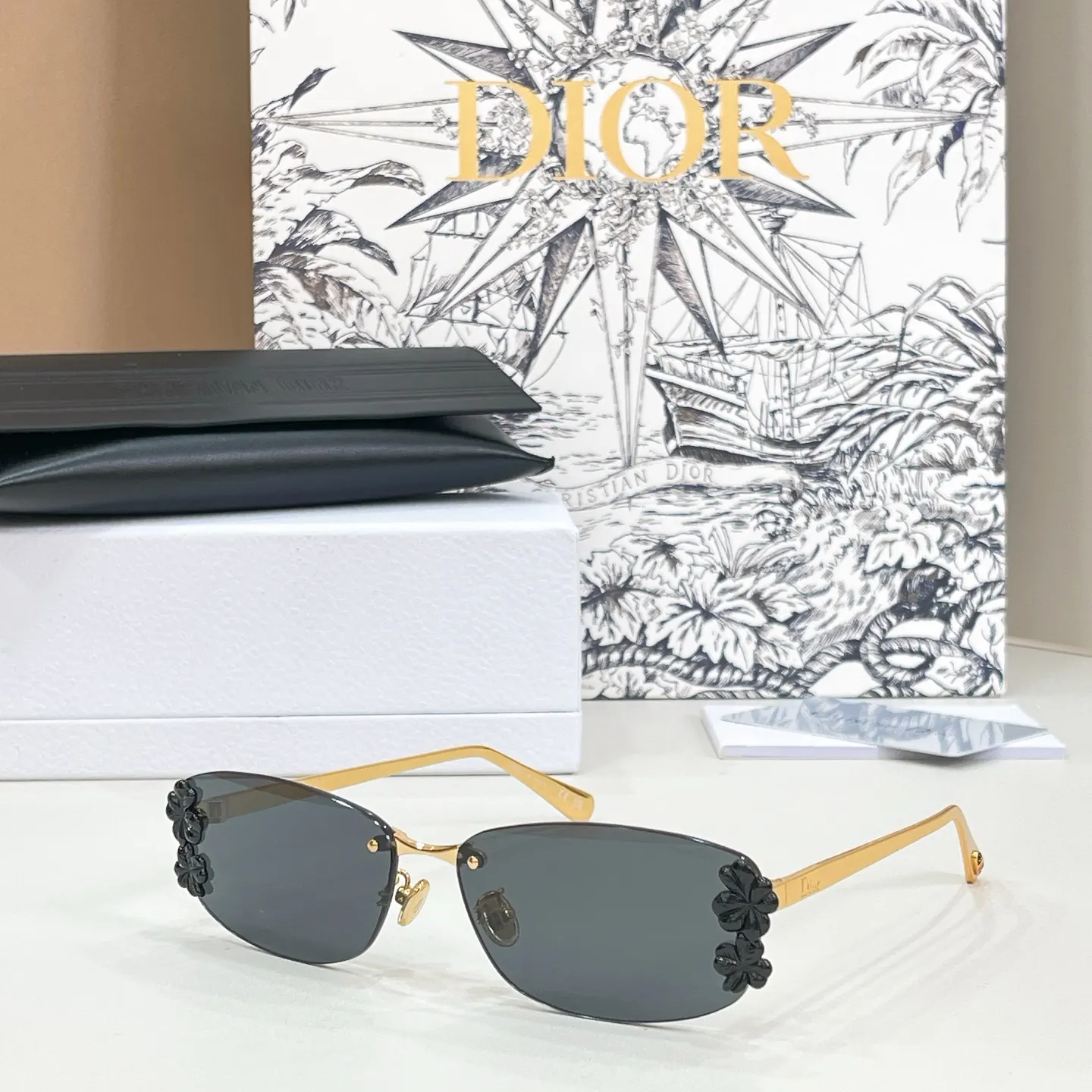 Dior Fashion Item Fashion