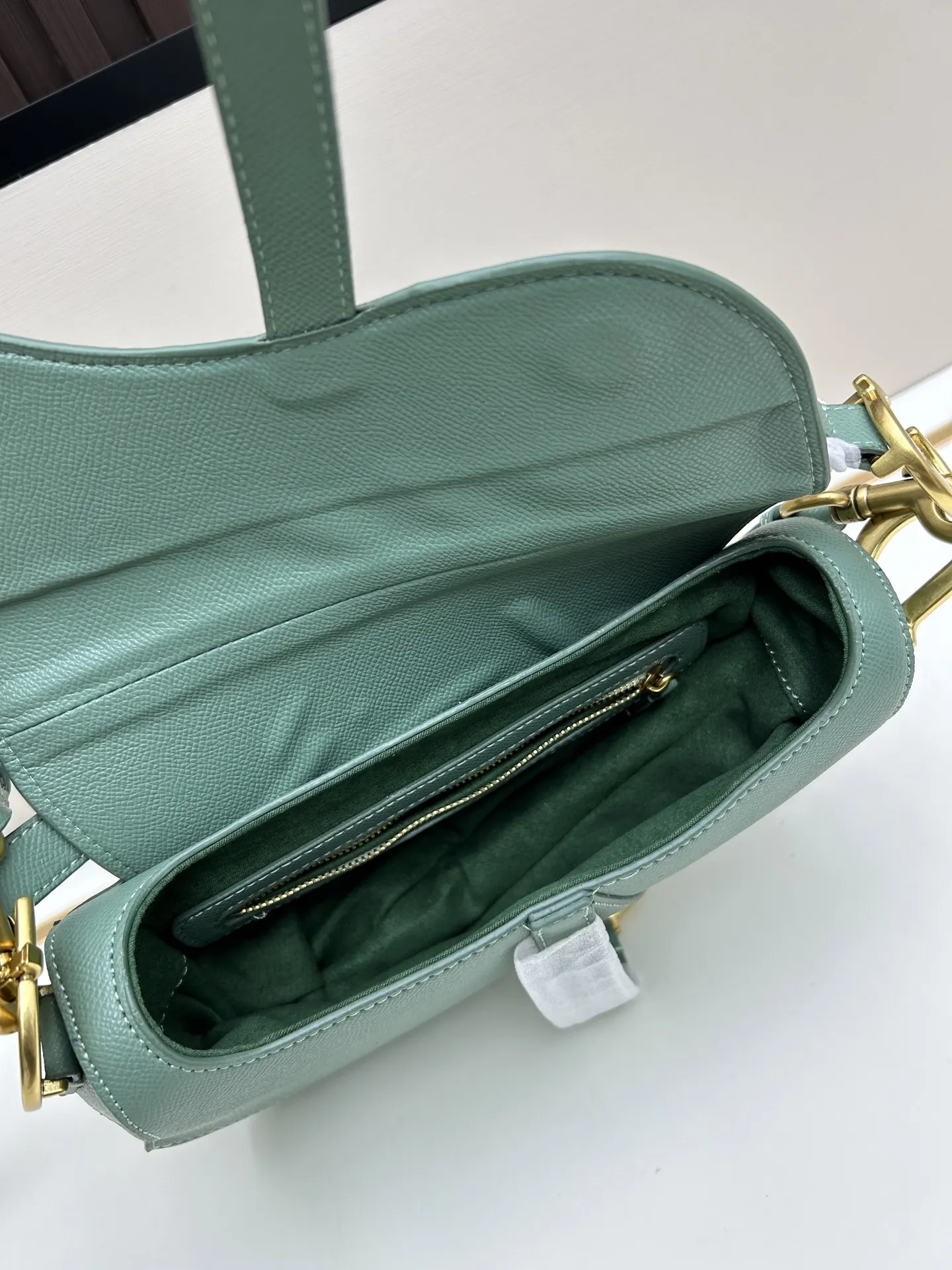 Dior Hobo Shoulder Bag Vintage Image 8 Dior Hobo Shoulder Bag Vintage Image 8