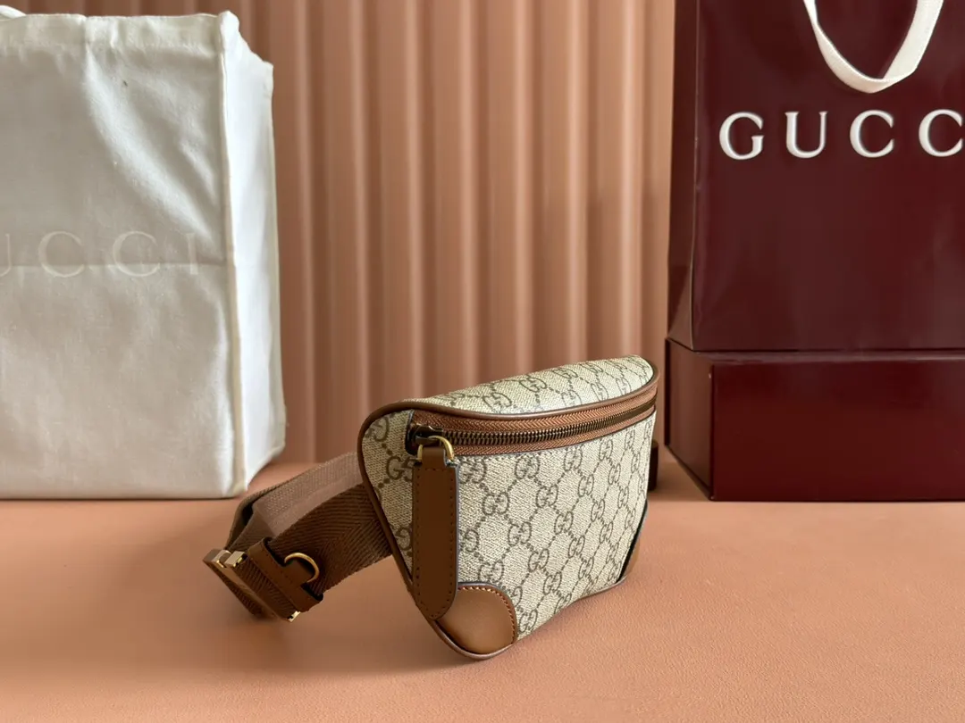 Gucci GG Emblem 黑色 帆布 腰包 休闲腰包款
