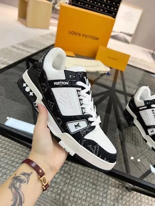 Louis Vuitton 运动鞋