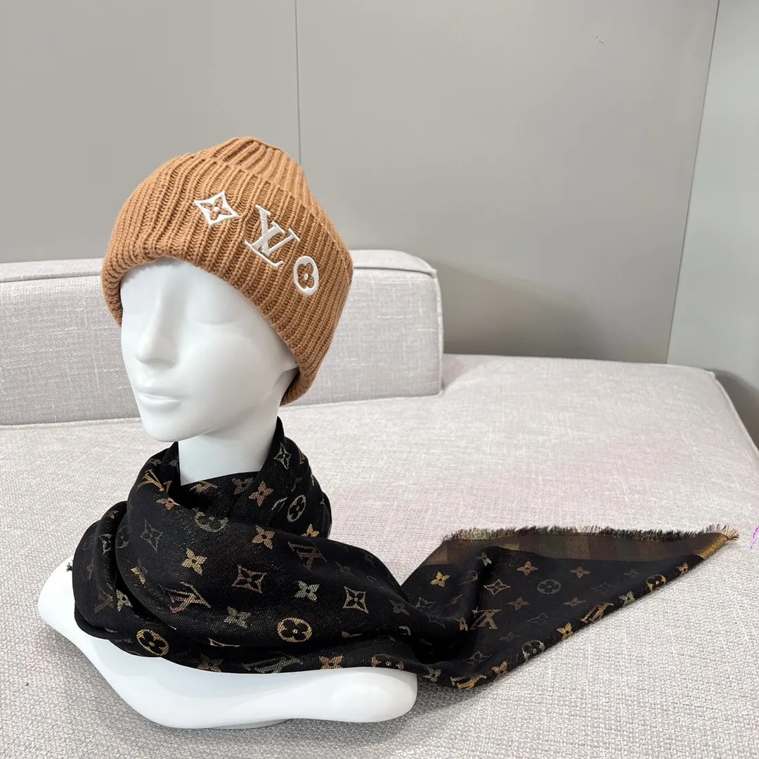 Louis Vuitton 咖色 羊毛 提花 Mo披肩 保暖披肩 圍巾