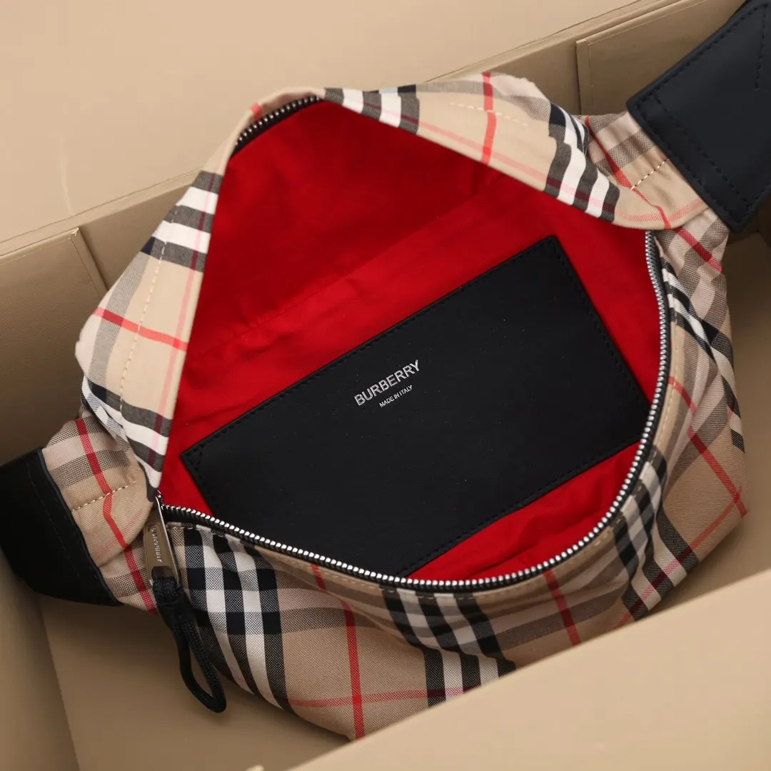 Crossbody Bag Lightweight Image 9 Crossbody Bag Lightweight Image 9