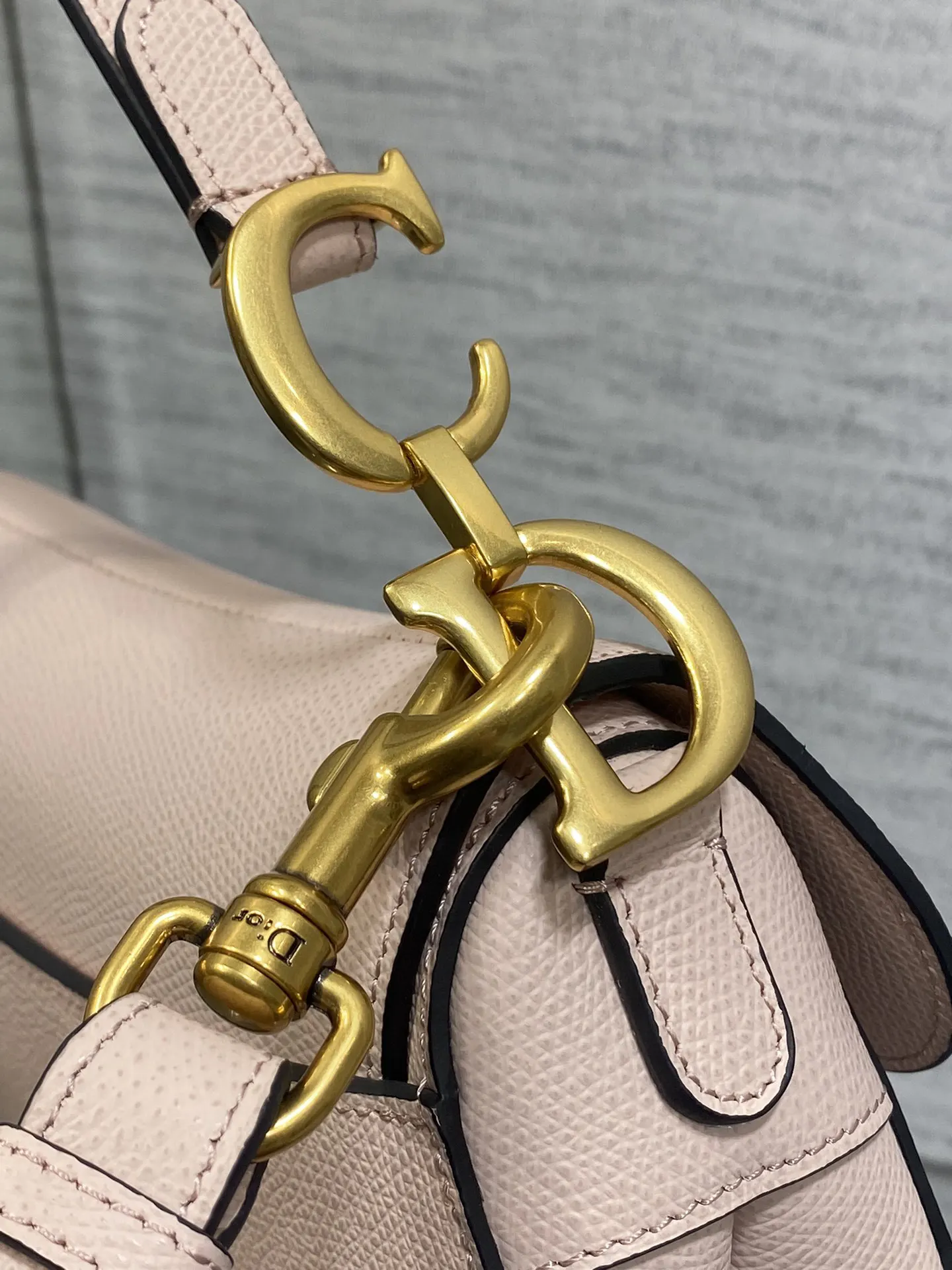Saddle CD Saddle經典马鞍包 王者中的王者 地位不 旅行袋 大容量旅行款
