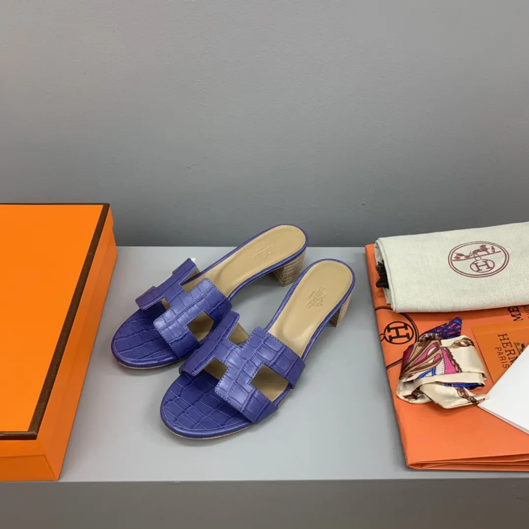 Hermès Oran 鳄鱼纹牛皮 拖鞋 舒適(數字4) Hermès Oran 鳄鱼纹牛皮 拖鞋 舒適(數字4)