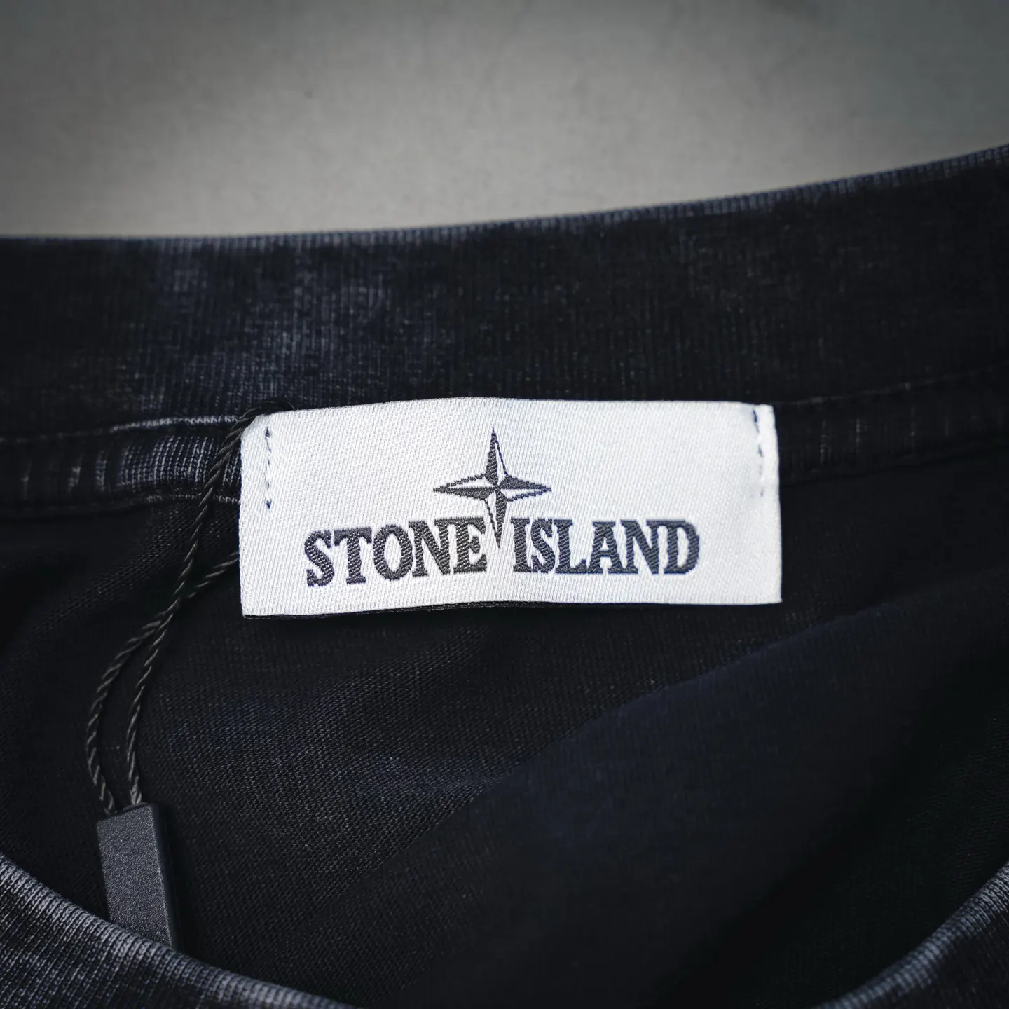 Stone Island 水洗 做旧 短袖T恤 日常百搭款