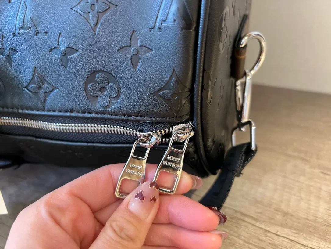 Black White Fashion Item Travel