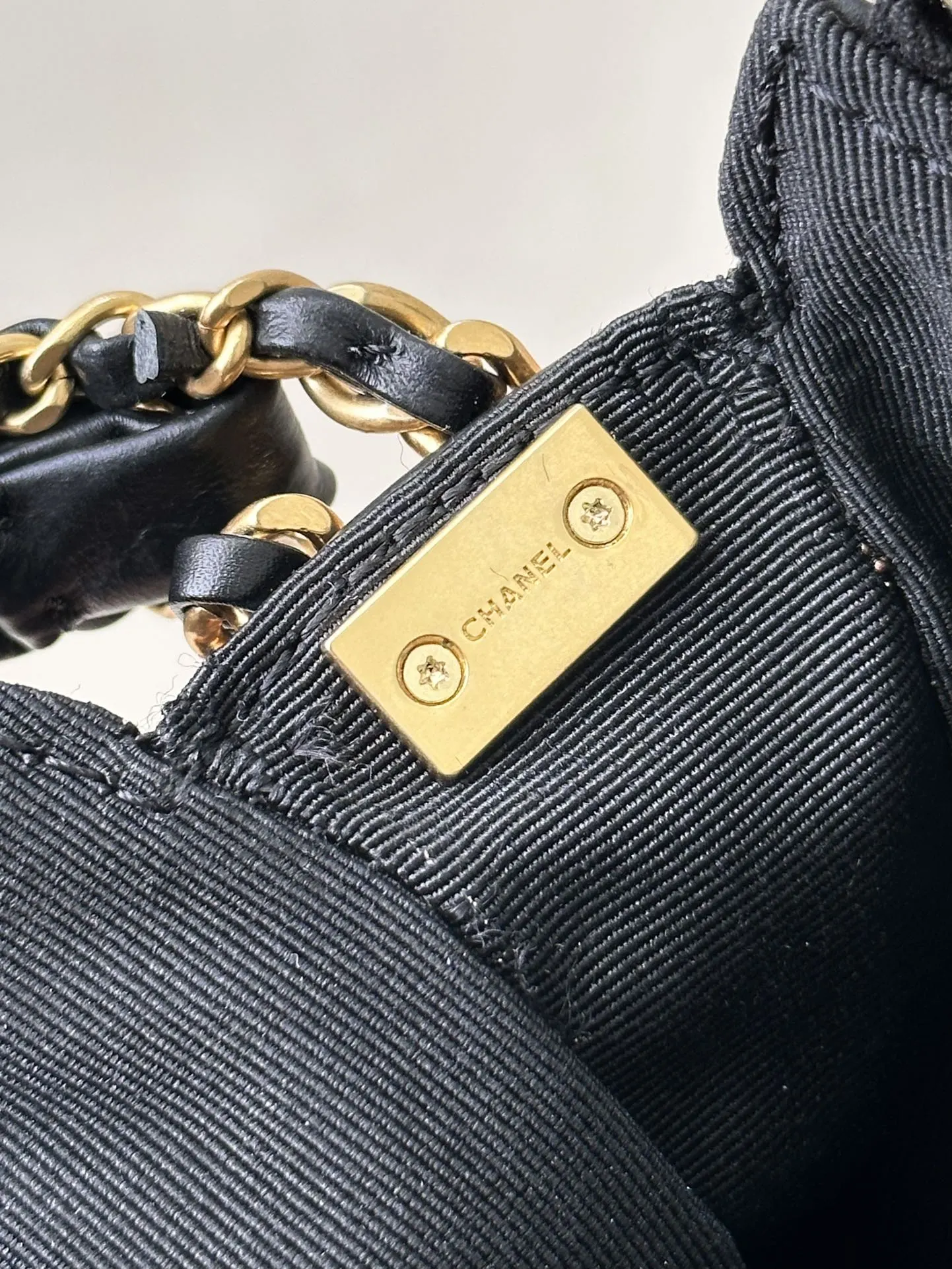 Chanel Hobo Shoulder Bag Vintage Leather Image 9 Chanel Hobo Shoulder Bag Vintage Leather Image 9