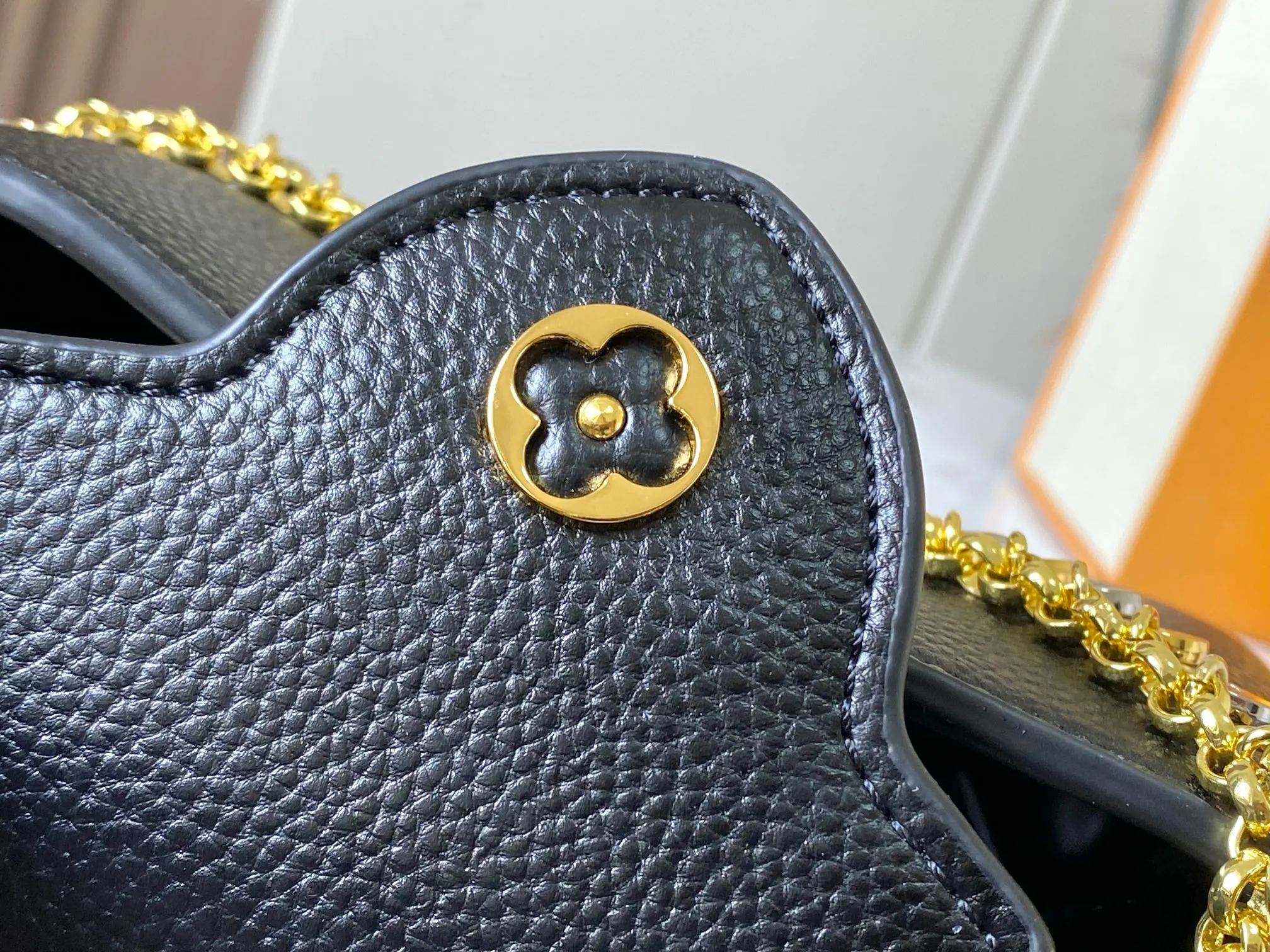 LV Capucines 牛皮 鏈條包 精致鏈條款
