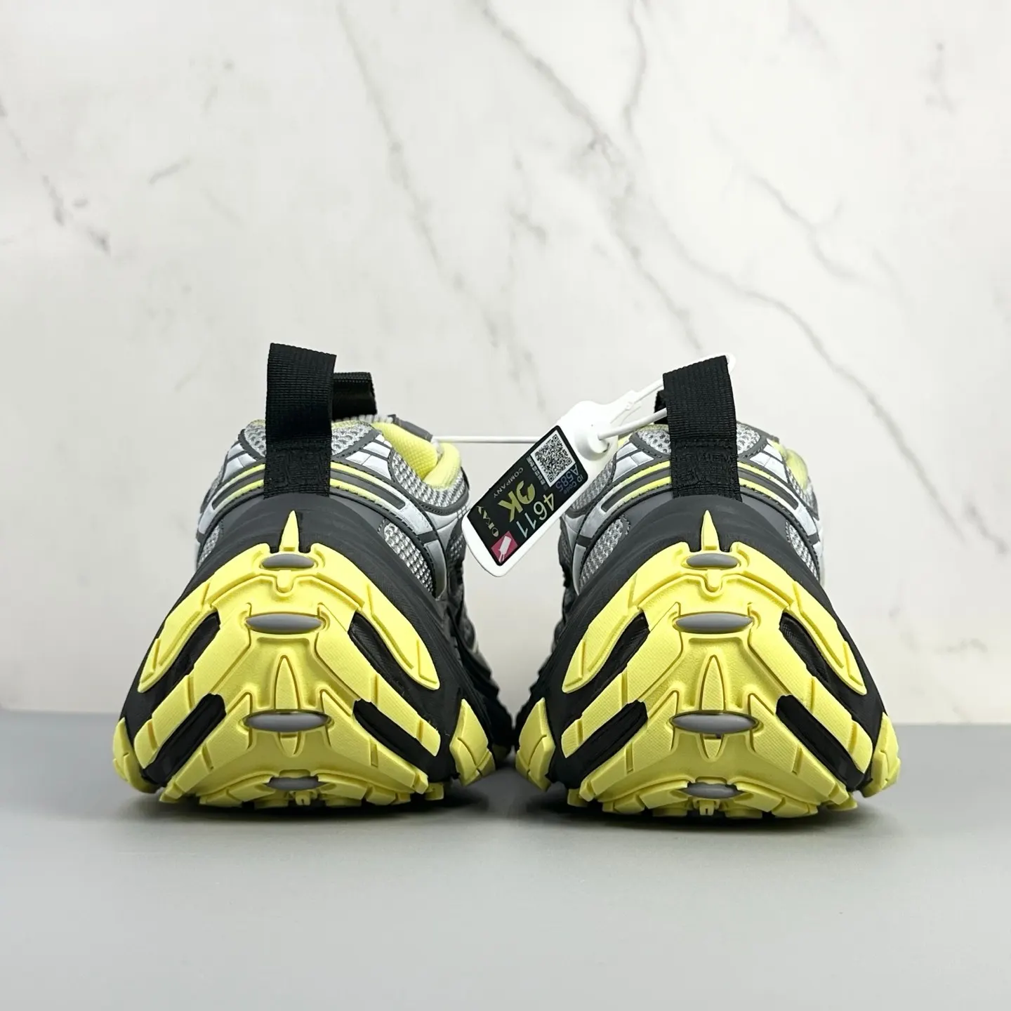 Balenciaga Logo 运动鞋 休閒运动(數字6) Balenciaga Logo 运动鞋 休閒运动(數字6)