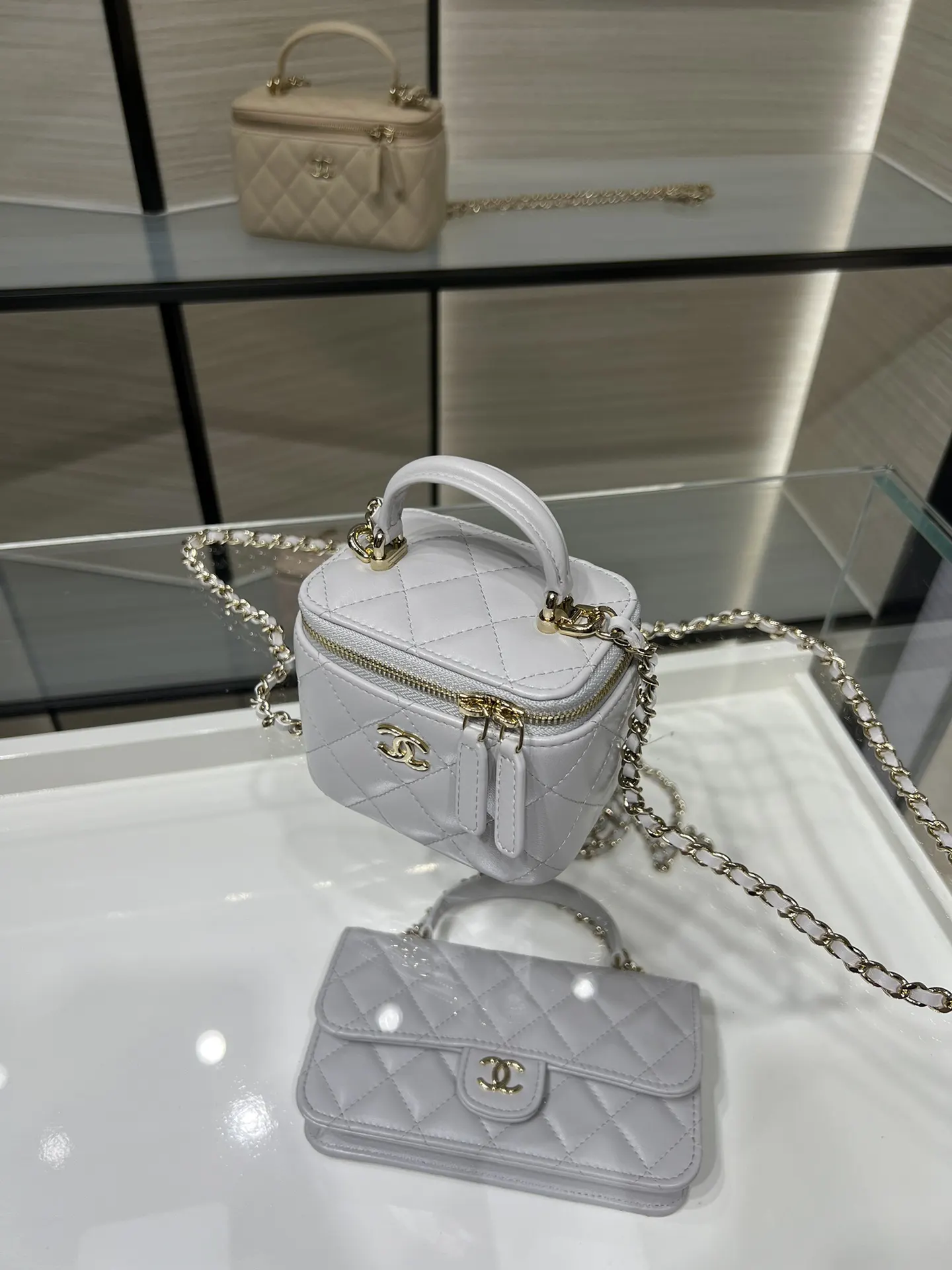 Chanel 19 小号 灰色 皮革 菱格绗缝 链条包