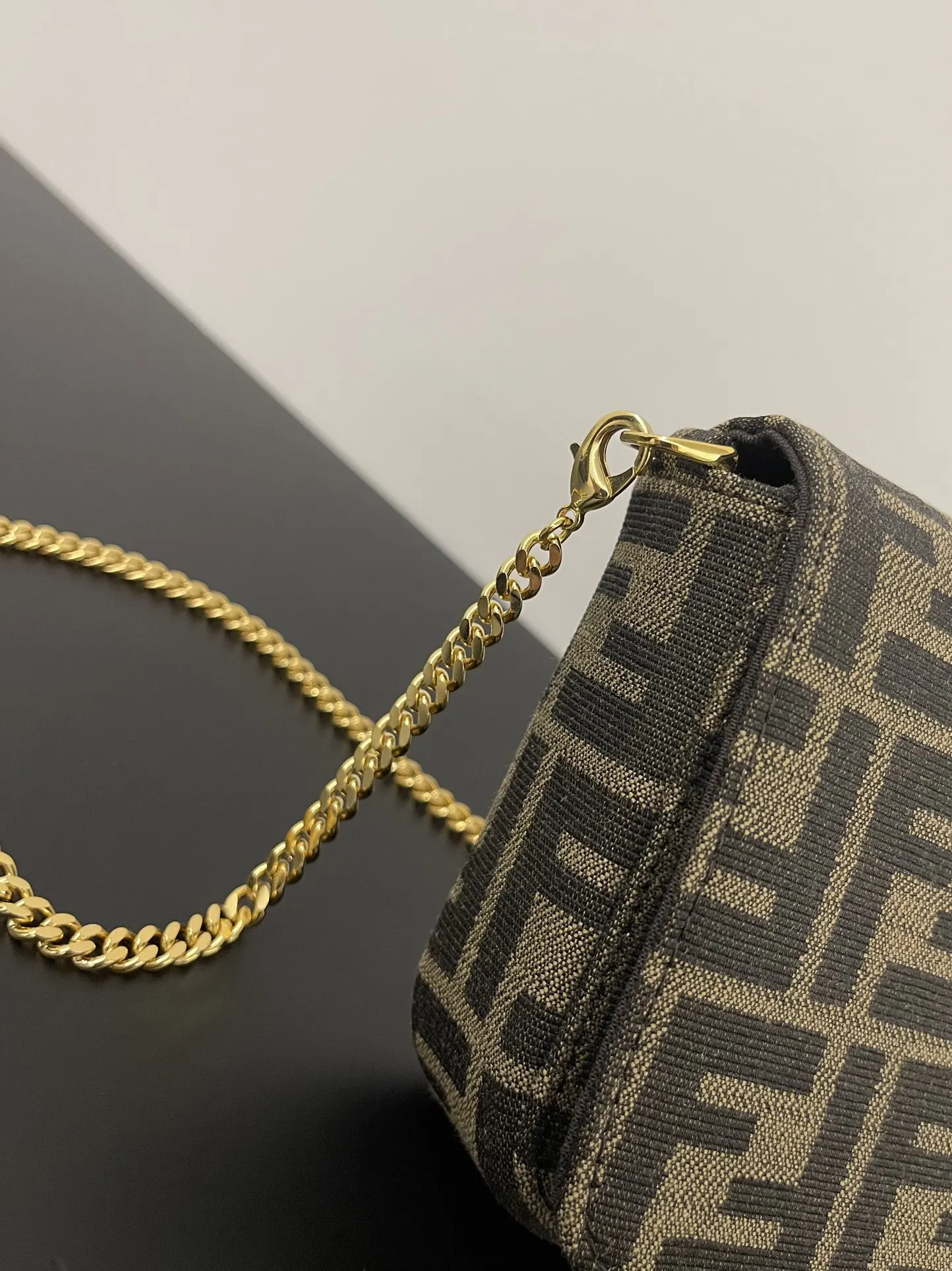 Monogram Chain Bag Classic