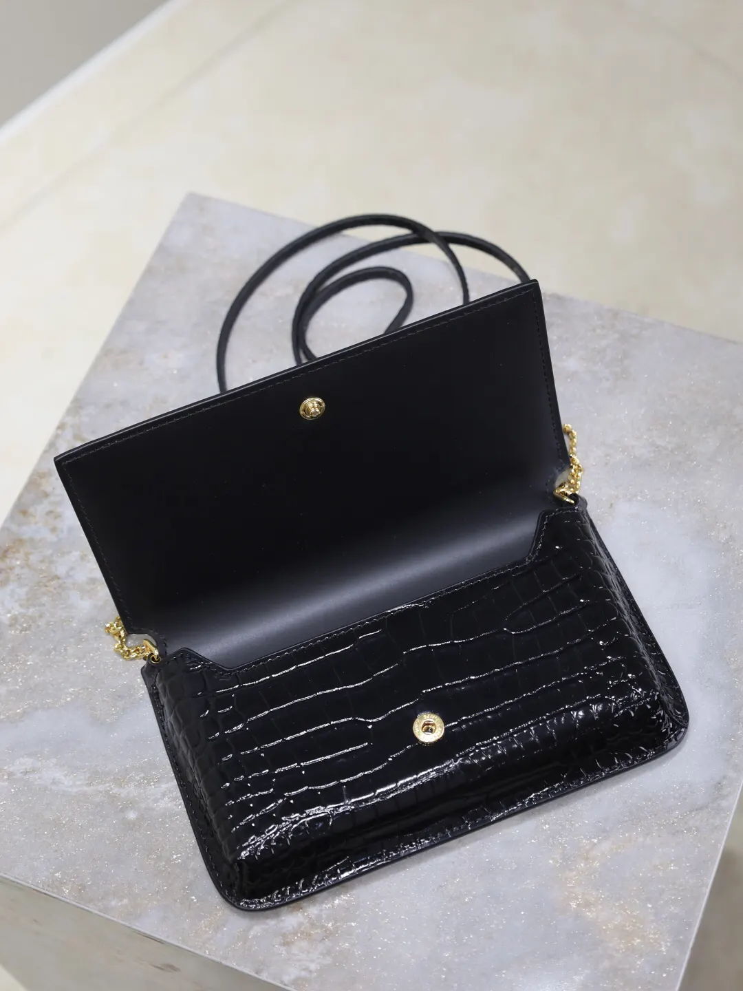Black Crossbody Bag Lightweight Image 9 Black Crossbody Bag Lightweight Image 9