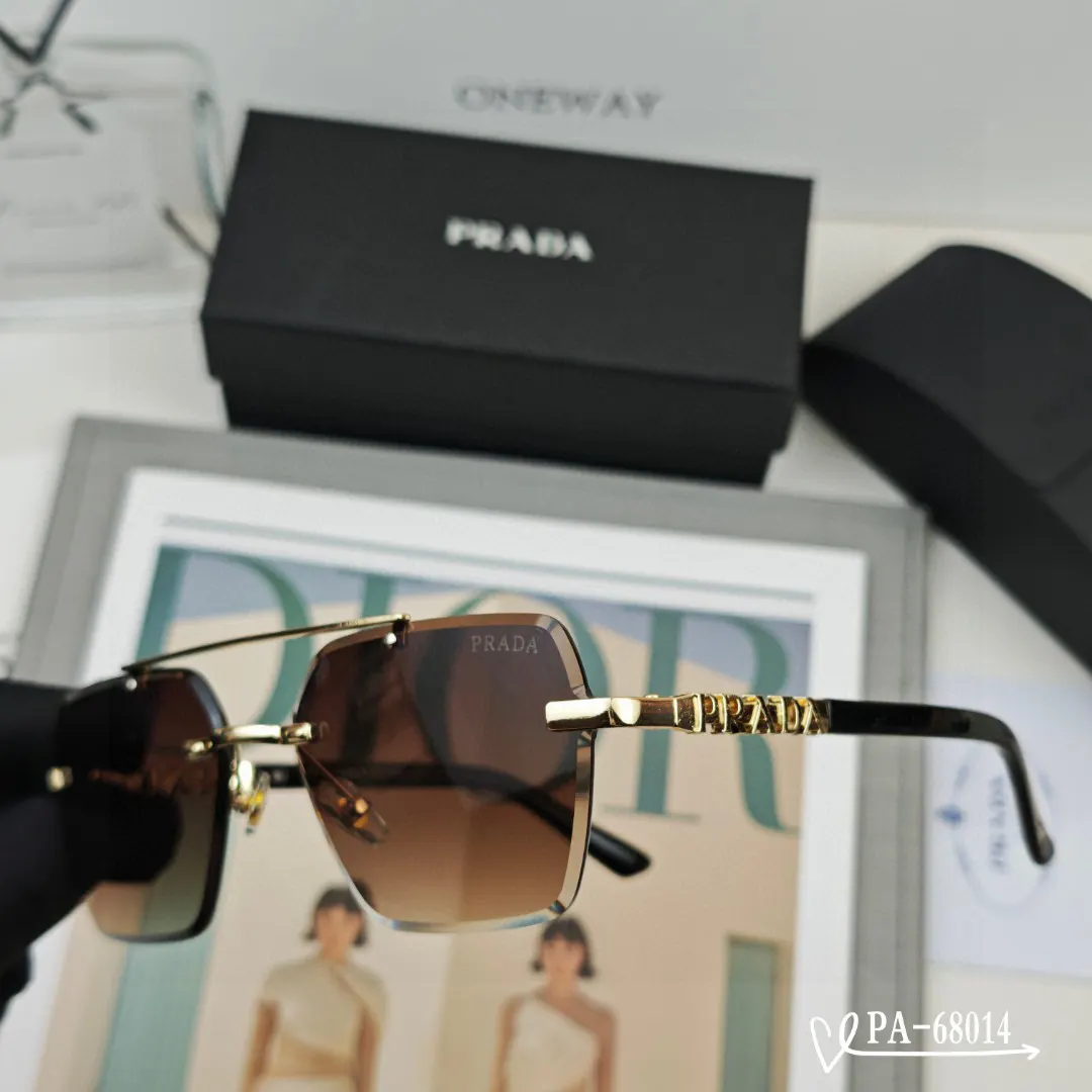 Prada 墨镜 时尚防晒款 款11