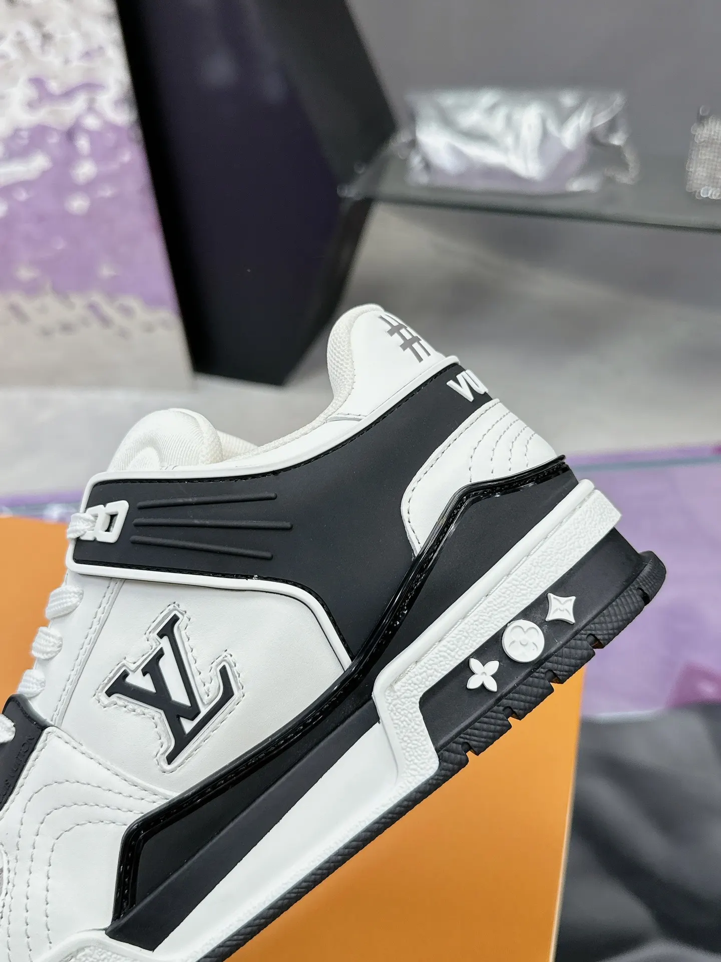 Louis Vuitton 运动鞋