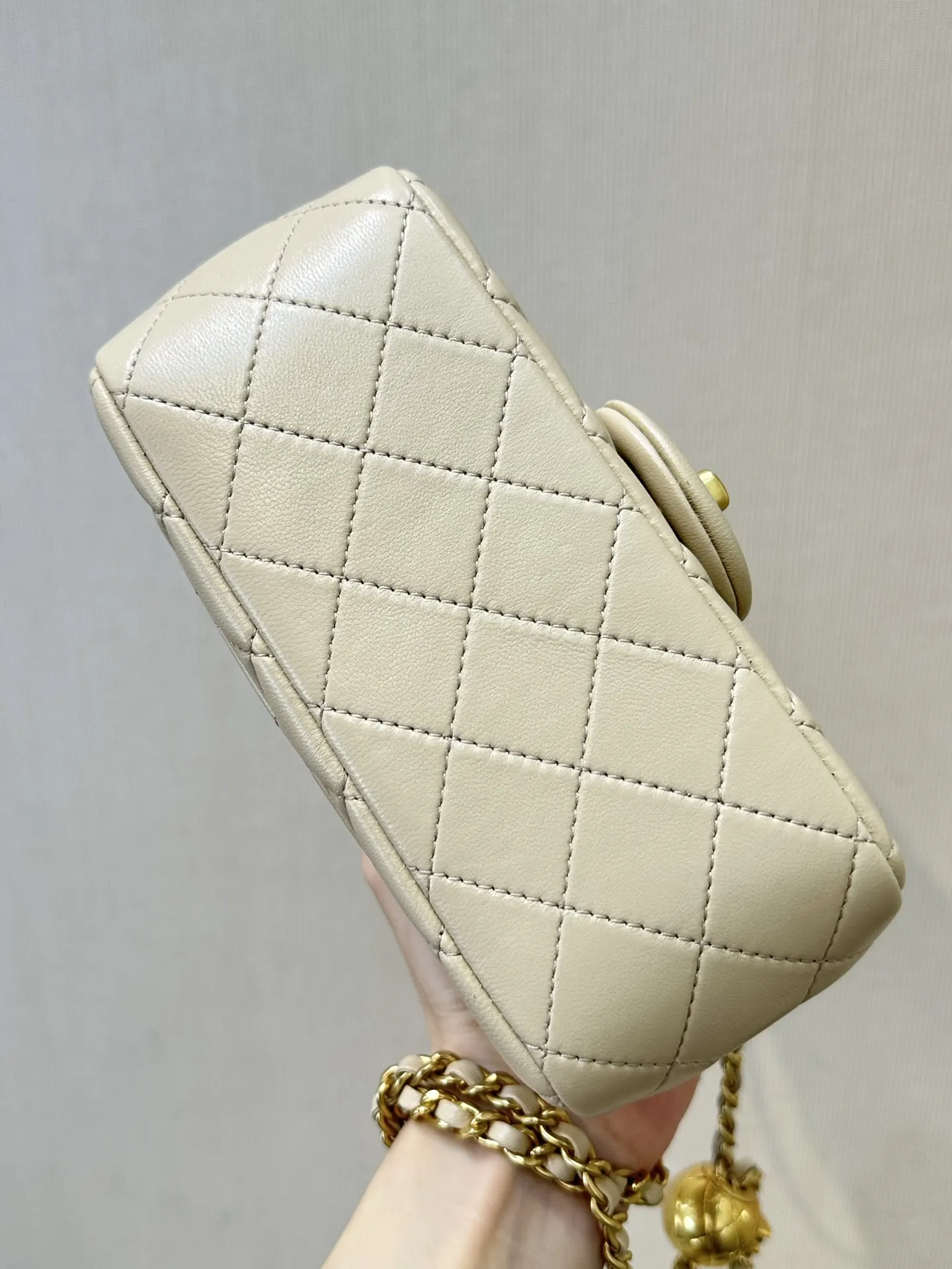 Chanel Gold Chain Bag Image 9 Chanel Gold Chain Bag Image 9