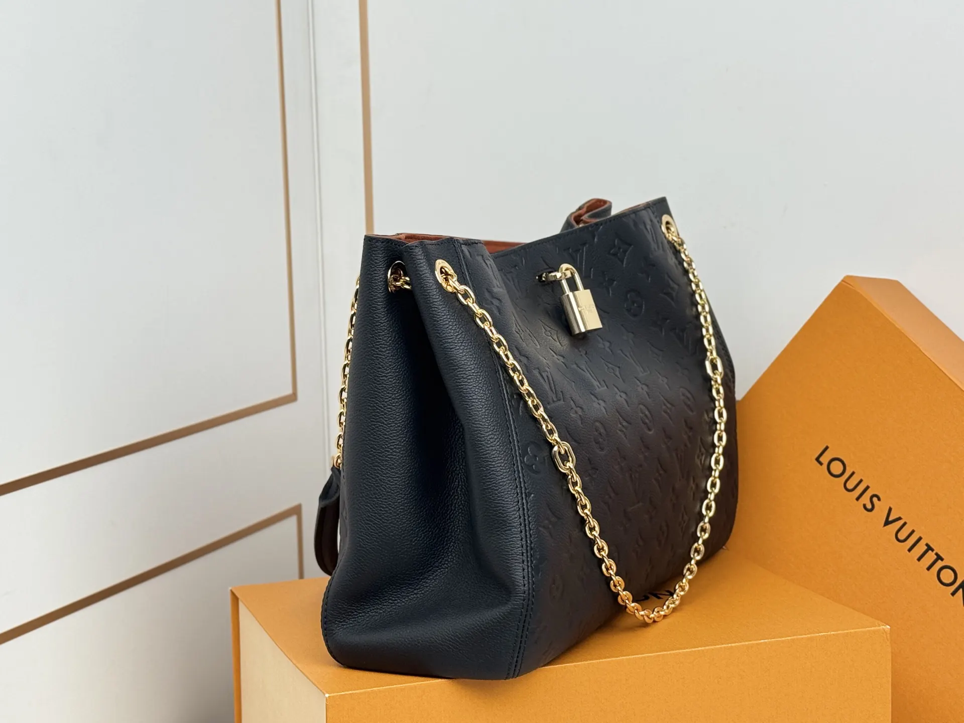 Black Hobo Shoulder Bag Vintage
