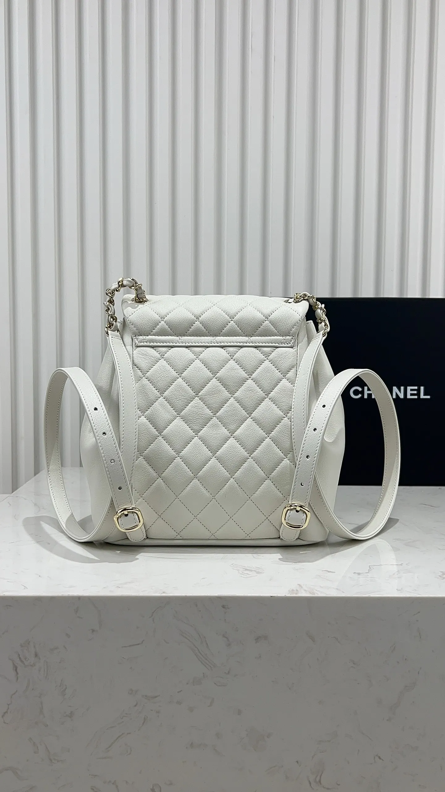 CHANEL 白色 小牛皮 双肩包 实用双肩款