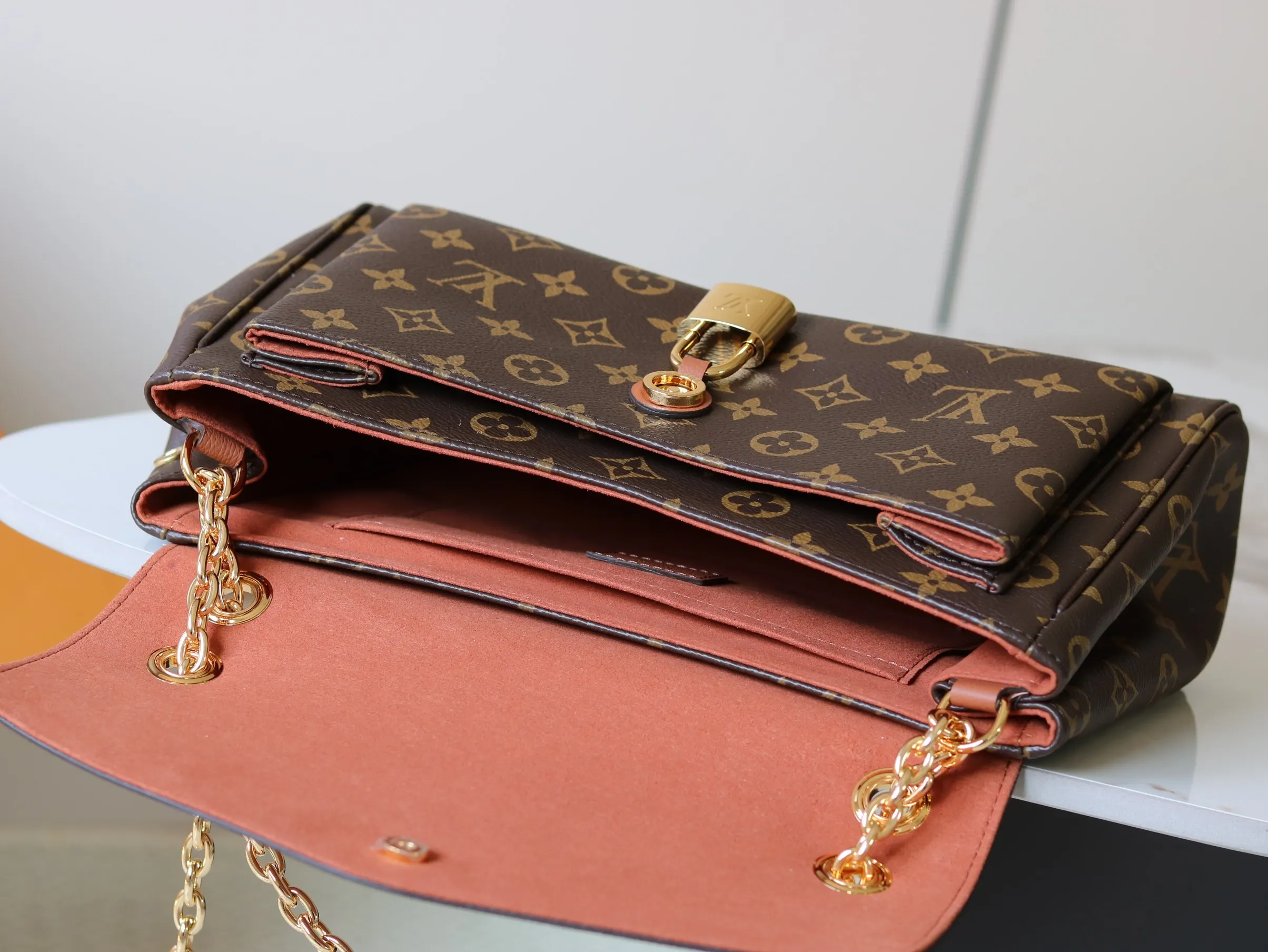 LV 黑色 棕色 帆布 动态 黑色 棕色S 链条包 精致链条款