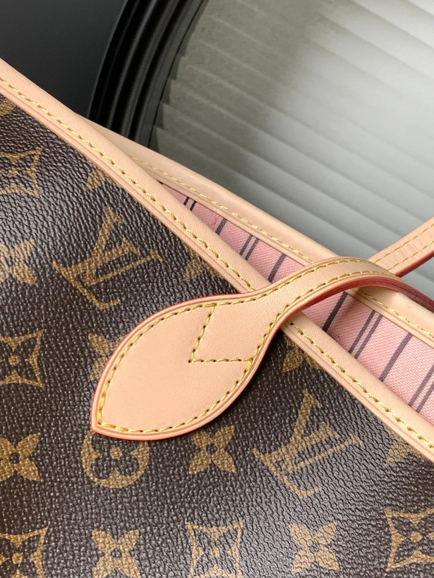 LV Neverfull 老花 金色 牛皮 手拿包 精致手拿款