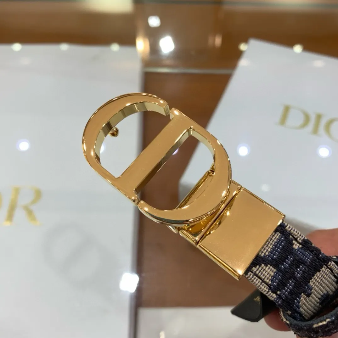 Dior 30 Montaigne 皮革 腰带