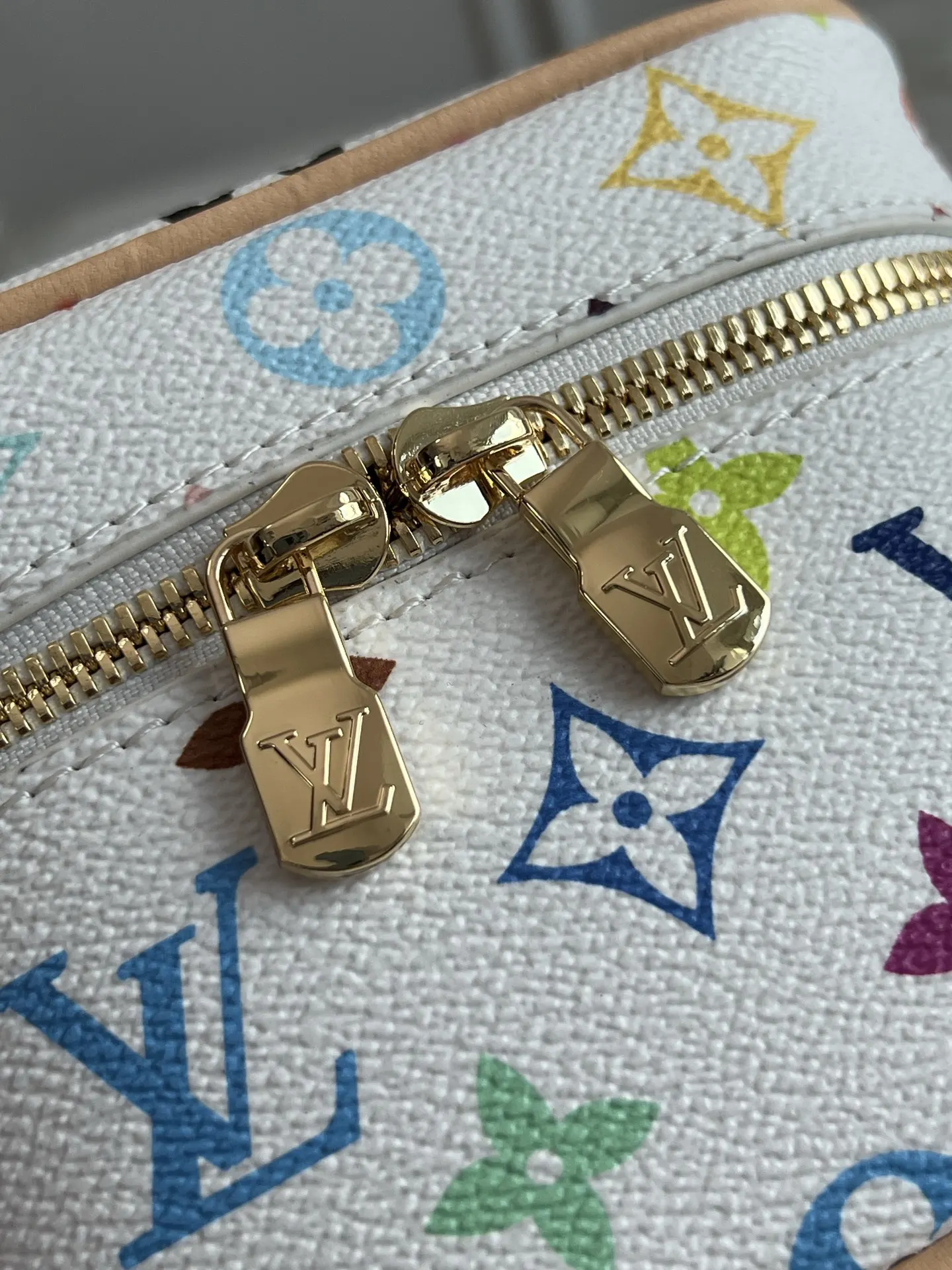 LV 帆布 化妆包 便携收纳款