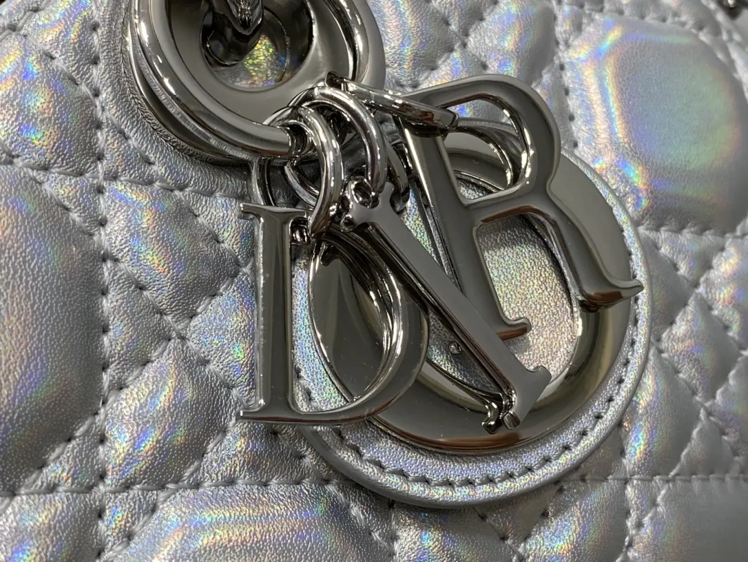 Dior 羊皮 进口 羊皮 内里采用 真羊皮绒横款戴妃包镭射银小 手提包 通勤手提款