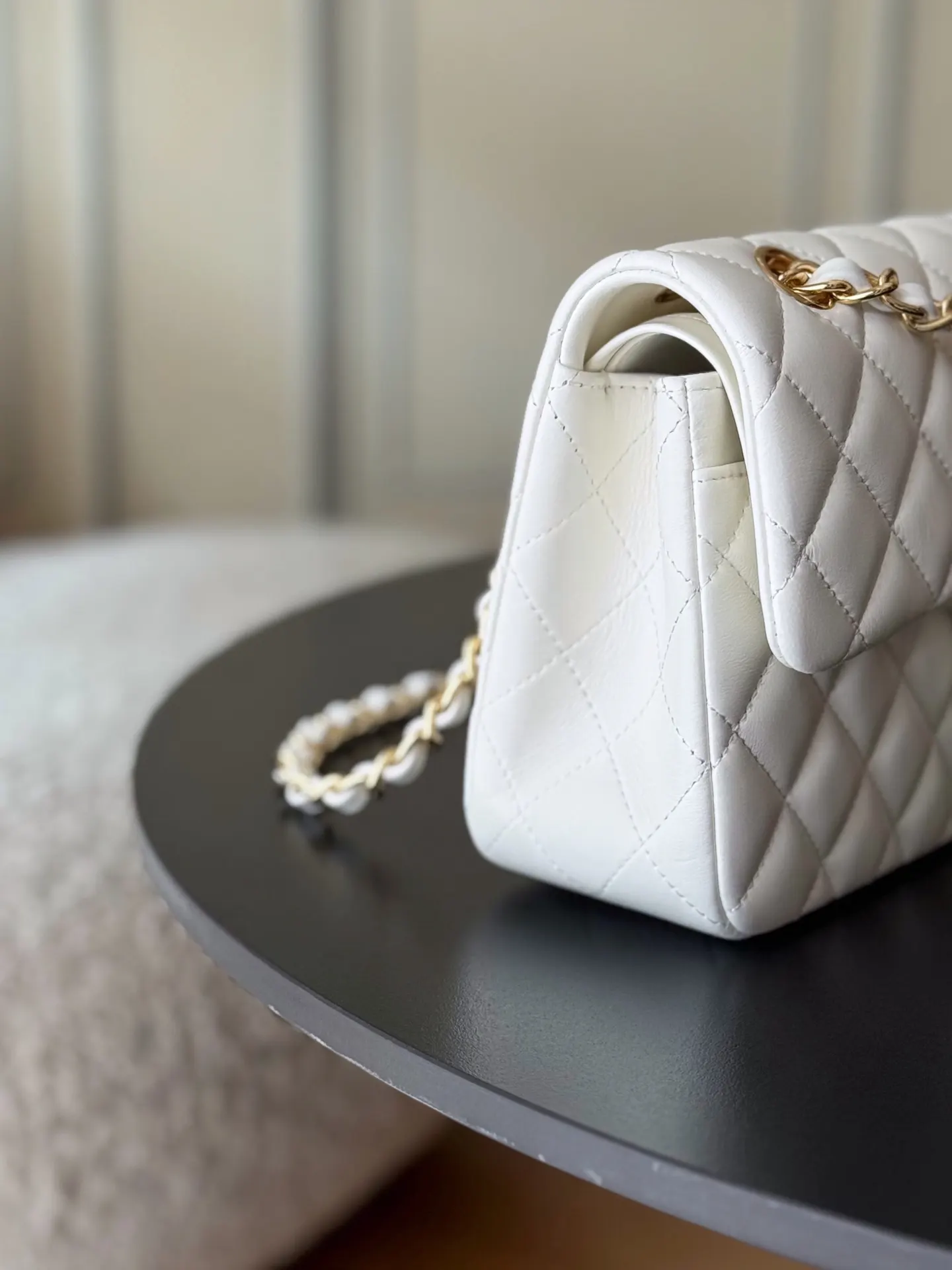 Chanel Mini White Leather Quilted Chain Bag Image 2 Chanel Mini White Leather Quilted Chain Bag Image 2