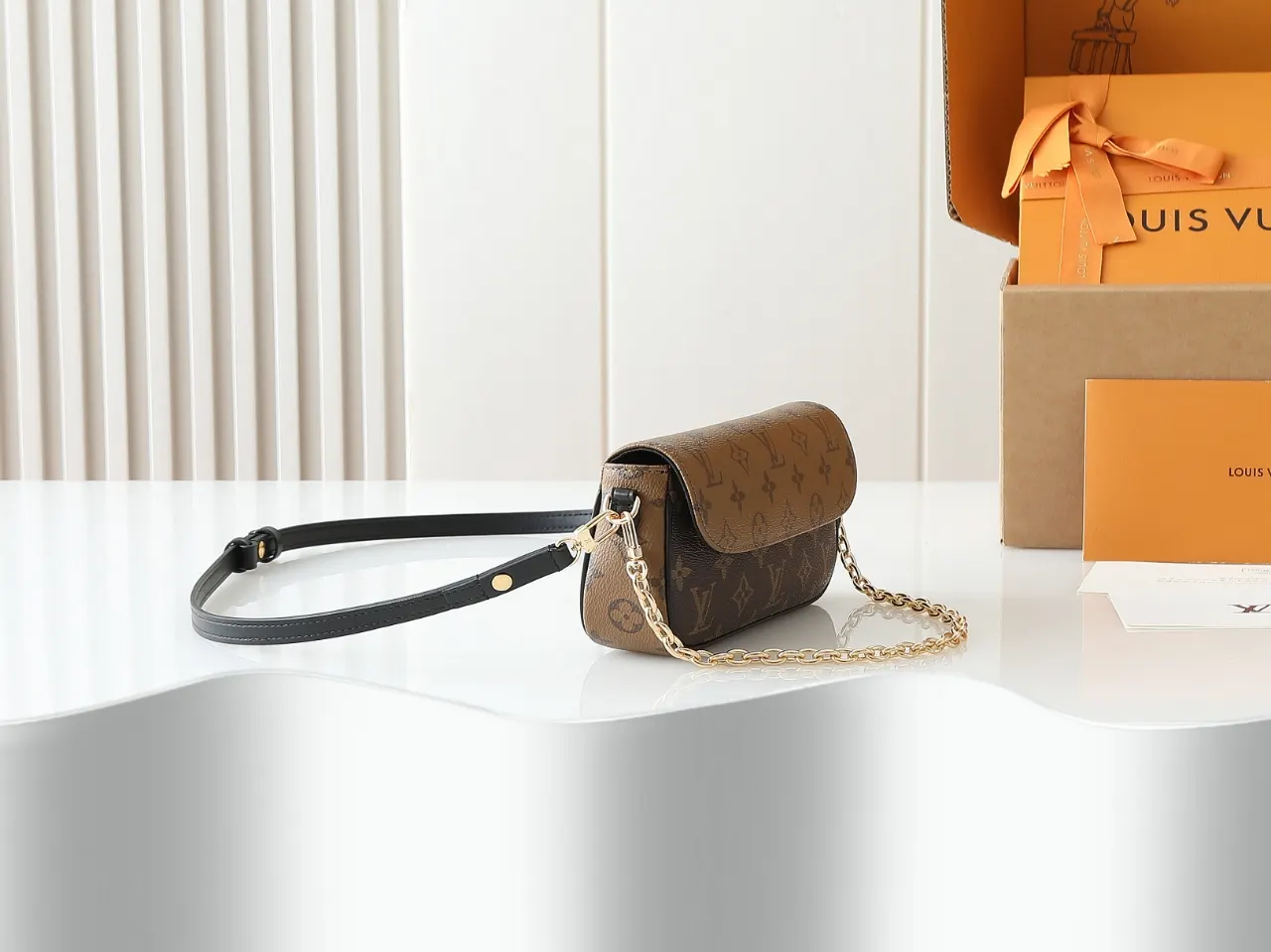 Louis Vuitton Chain Bag Canvas