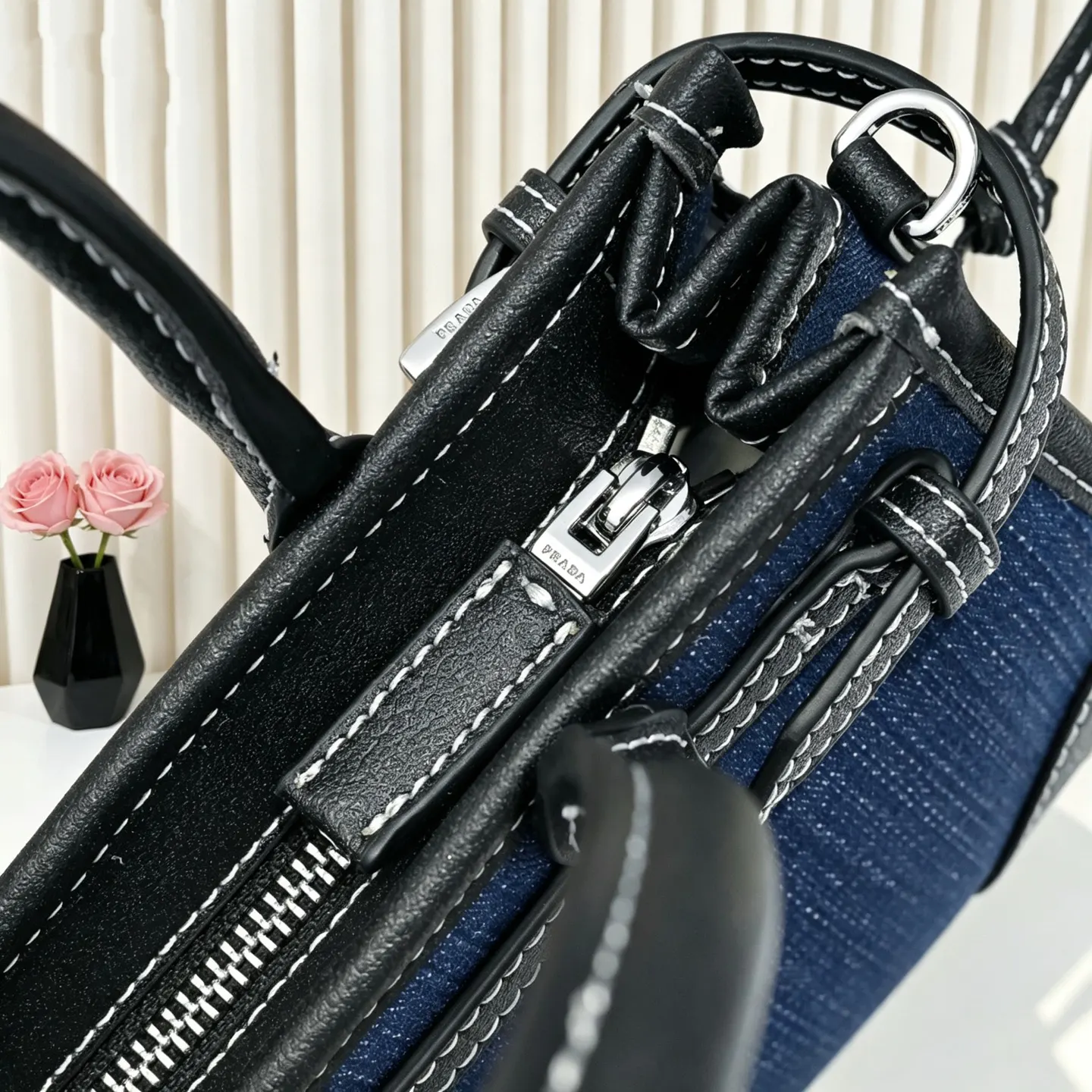 PRADA 牛皮 牛仔 斜挎包 迷你休闲款