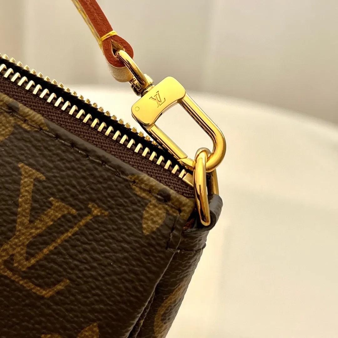 Chain Bag Leather