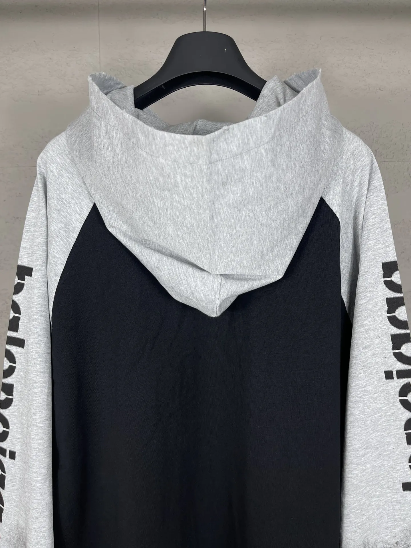 Balenciaga T恤 黑灰色