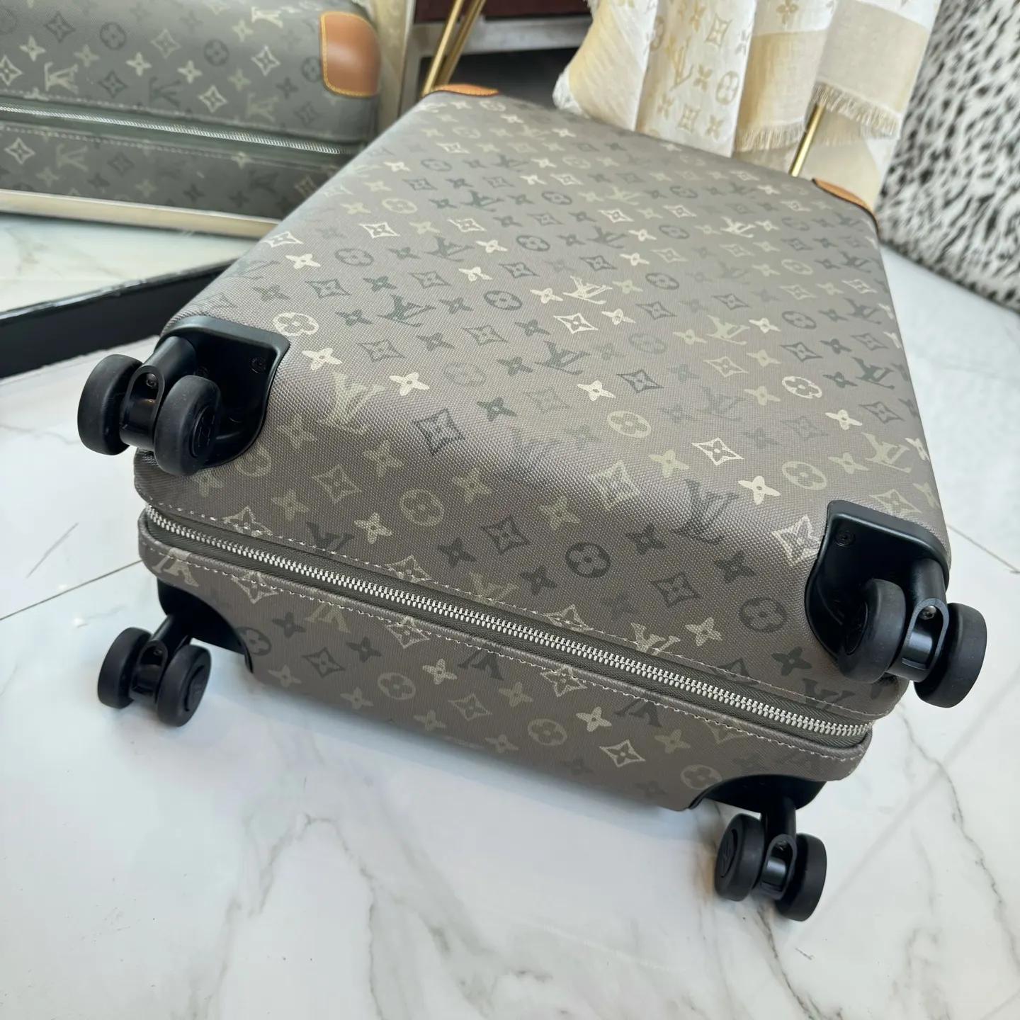LV 老花 绿色 Mo行李箱 旅行拉杆款 轻便出行款