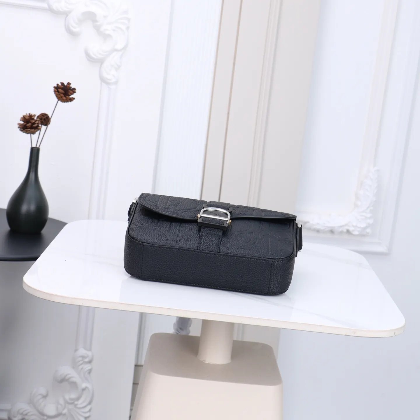 Dior Saddle 黑色简约信使包 经典翻盖 斜挎包