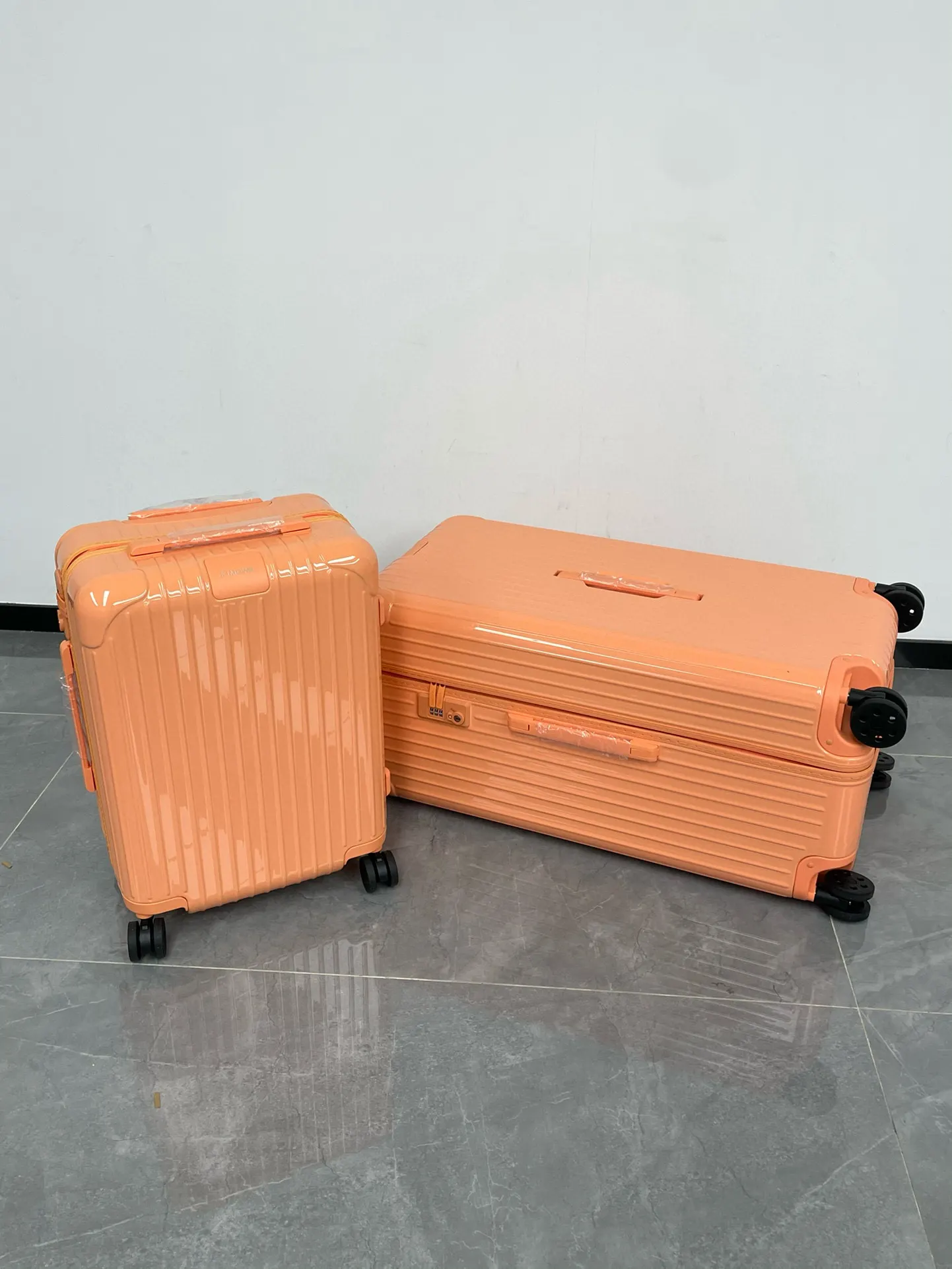 橙色 假日橙色 行李箱 旅行拉杆款 轻便出行款