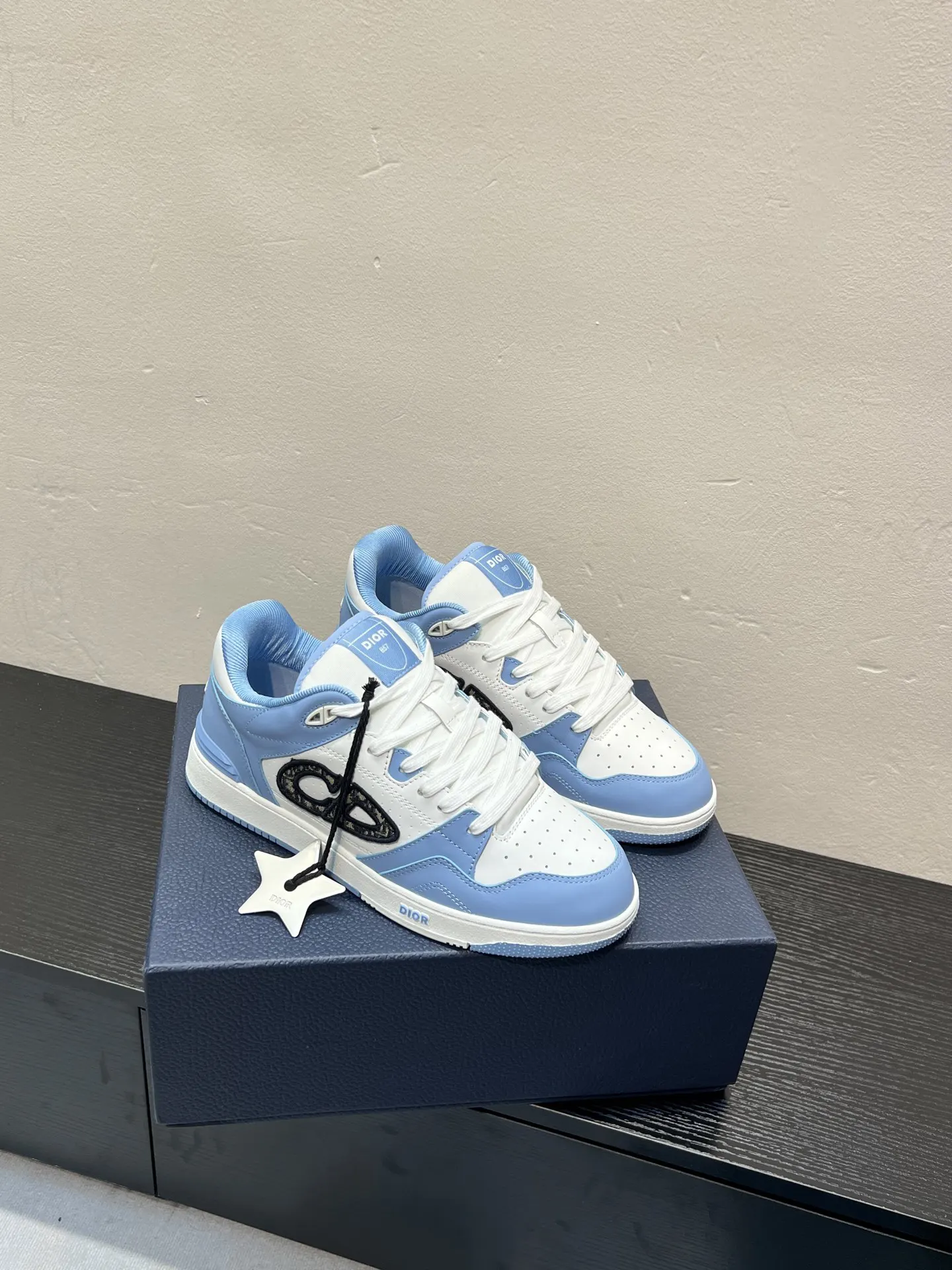 Dior Oblique White Sneakers Image 5 Dior Oblique White Sneakers Image 5
