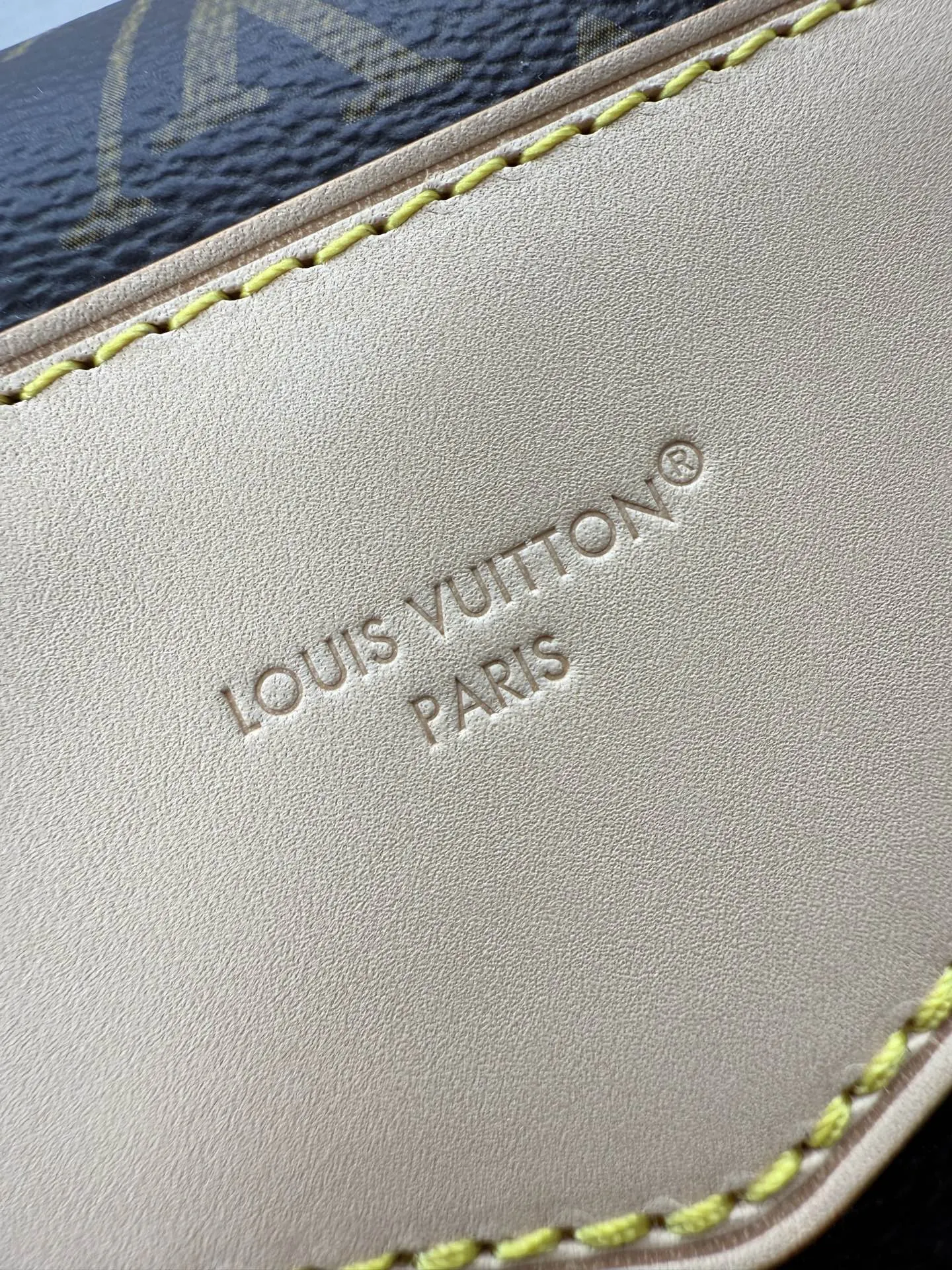 LV 老花 帆布 双肩包 实用双肩款