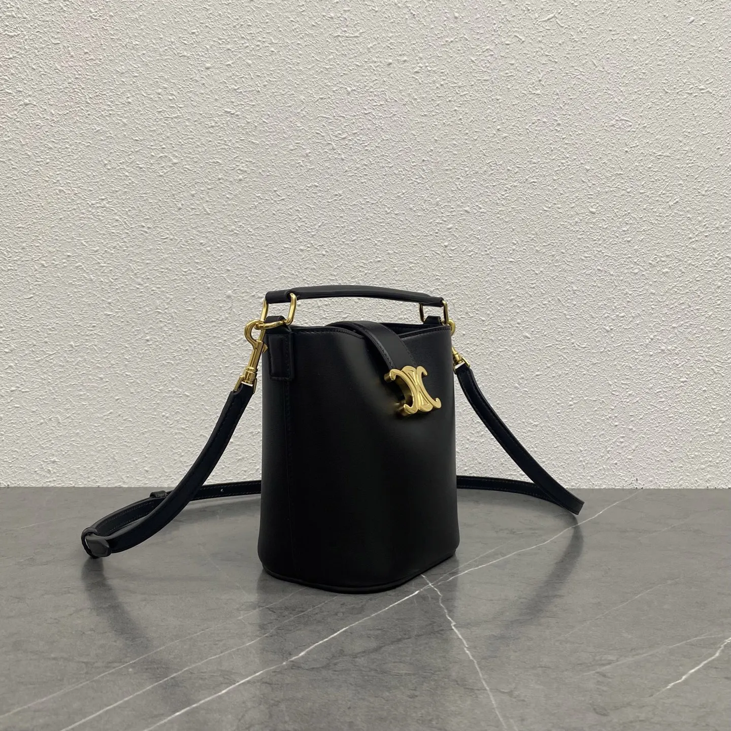 Black Gold Bucket Bag Casual Leather