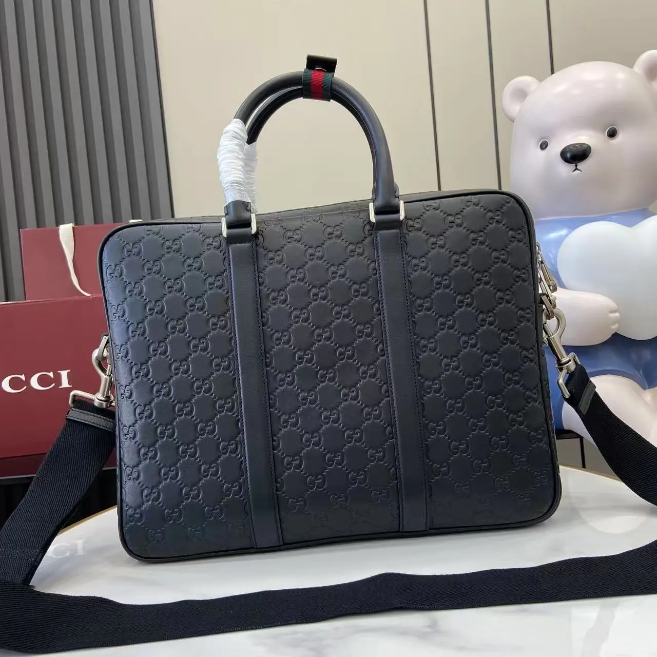 Gucci GG Emblem 黑色 帆布 公文包 商務通勤款