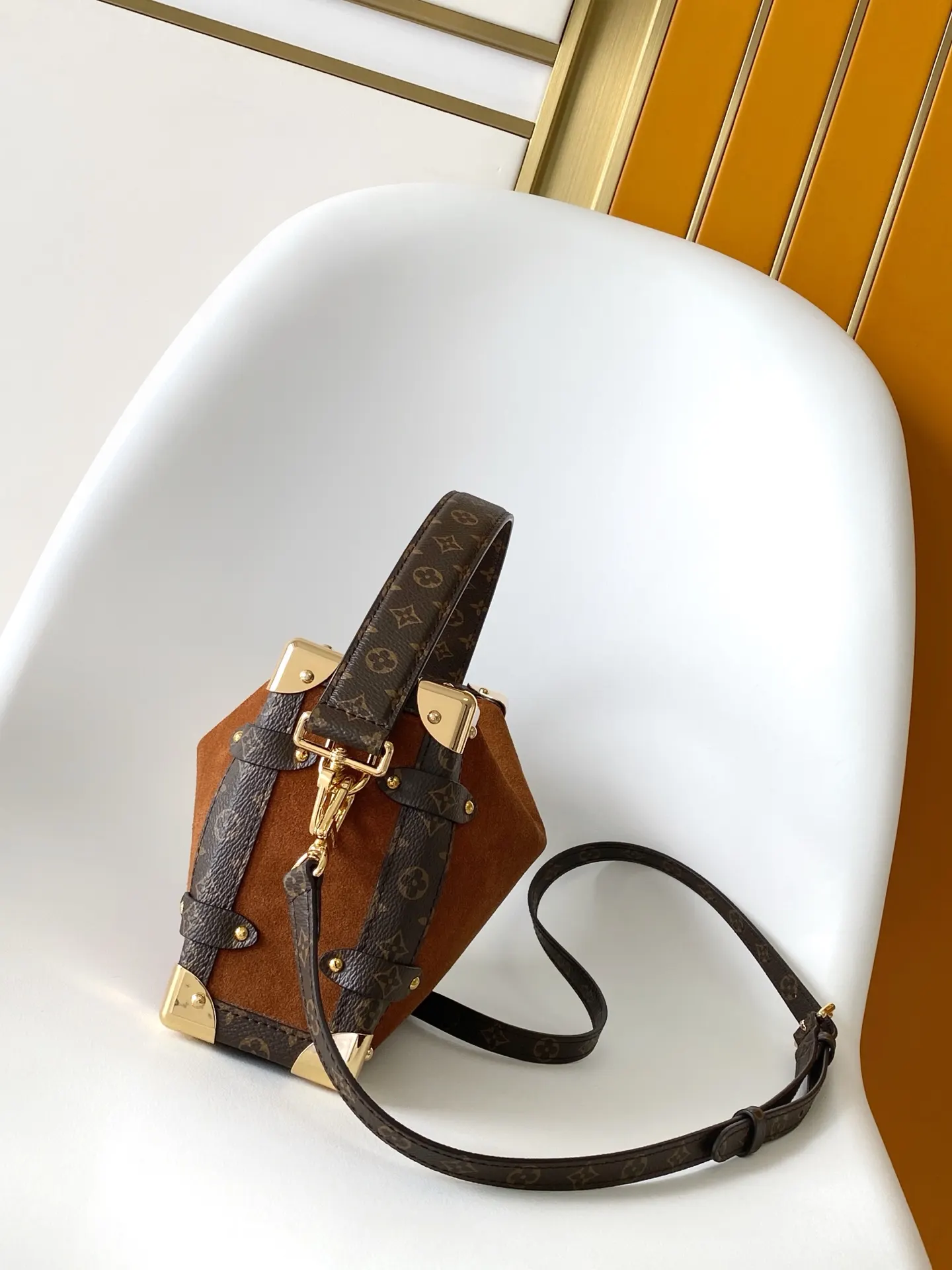 Chain Bag Leather