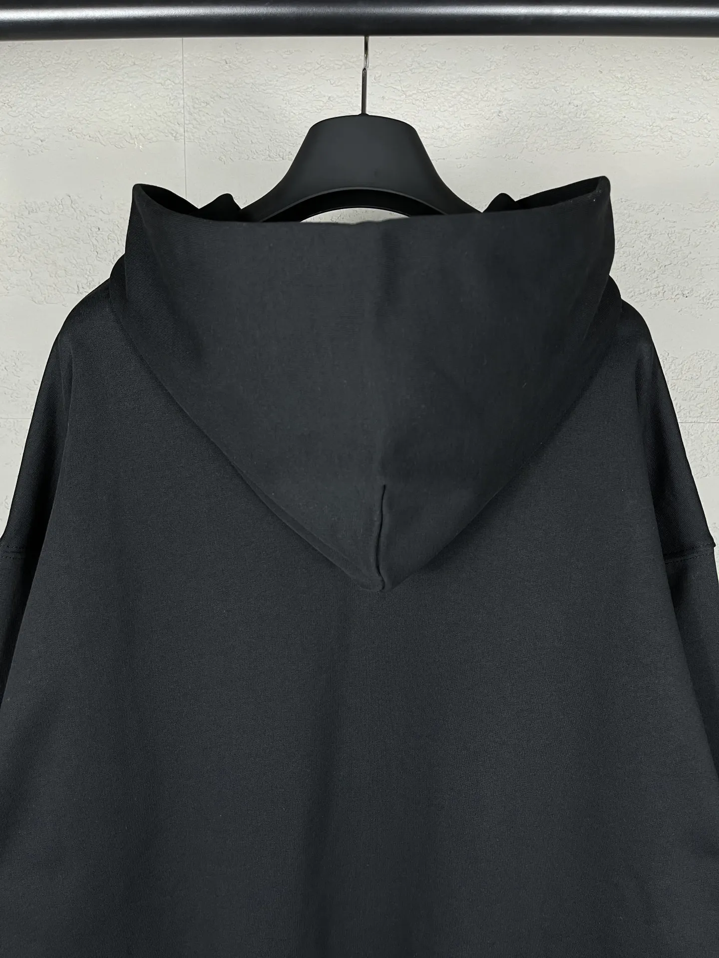 Balenciaga 倒置字母標識連帽衛衣 黑色