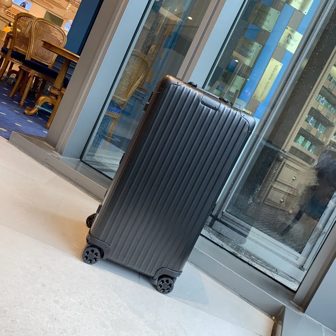 黑色 銀色 日默瓦rimowa運動版鋁合金 无极变速弹跳拉杆 德 行李箱 旅行拉杆款 輕便出行款